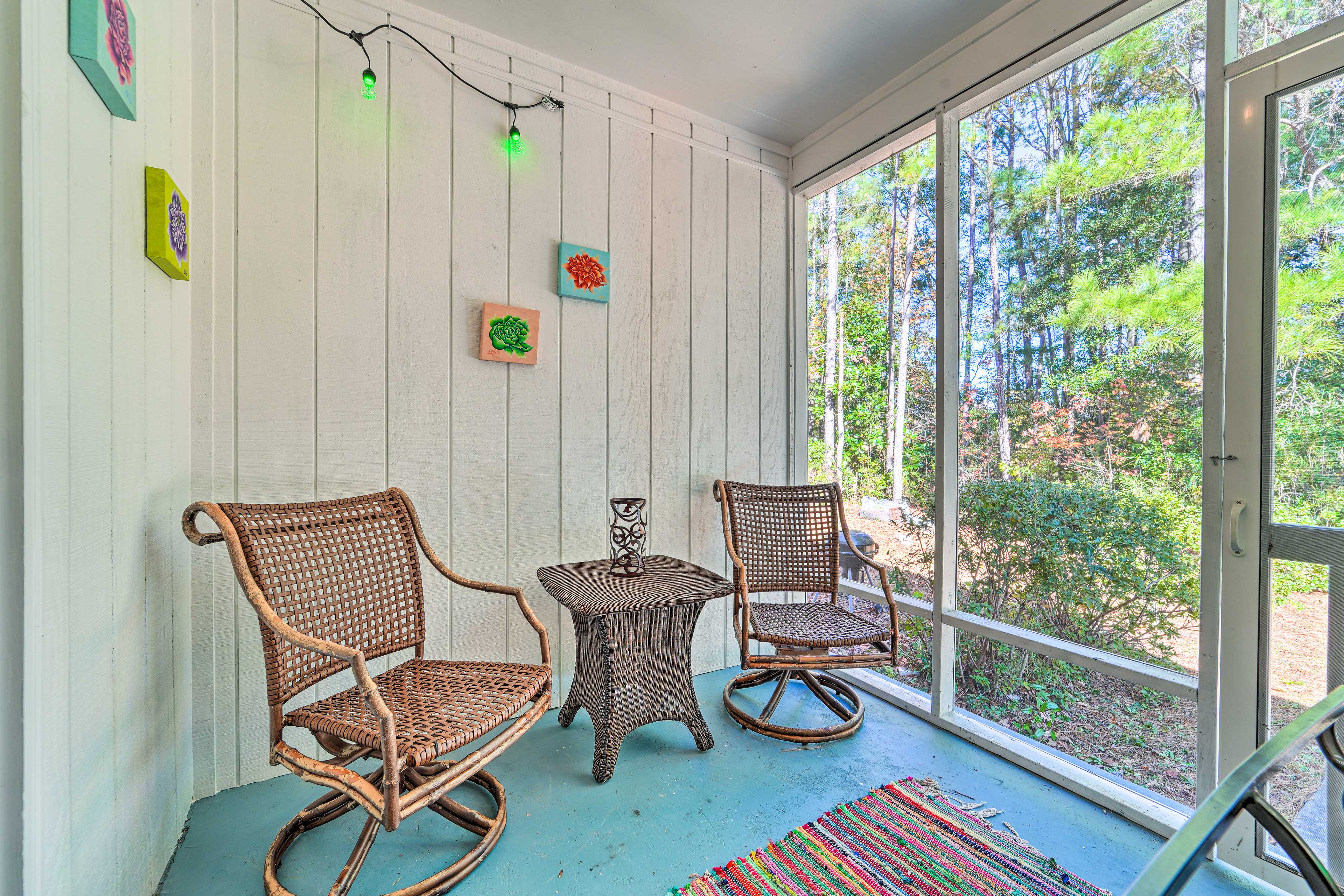 Screened-In Porch