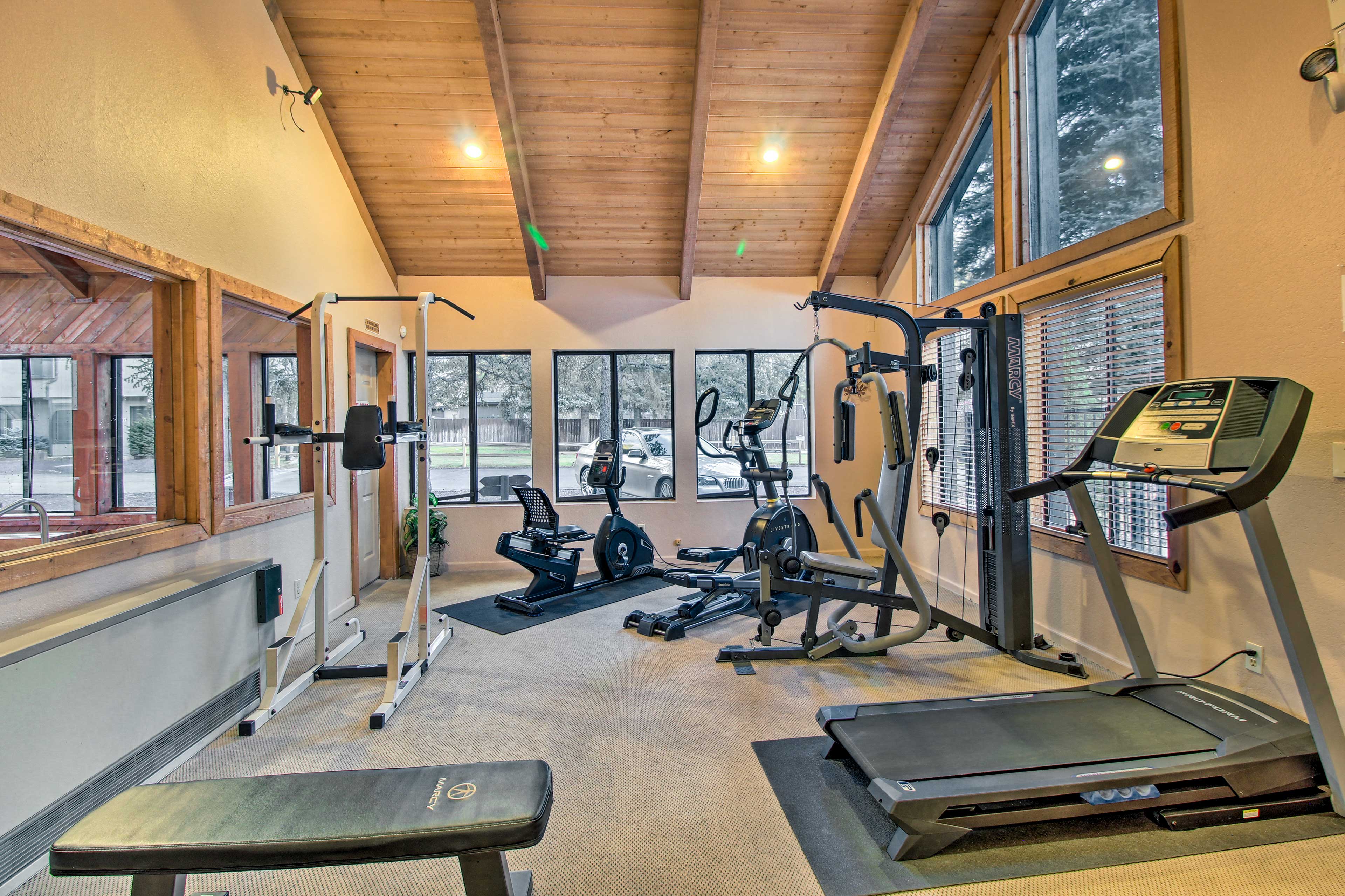 Community Amenities | Gym