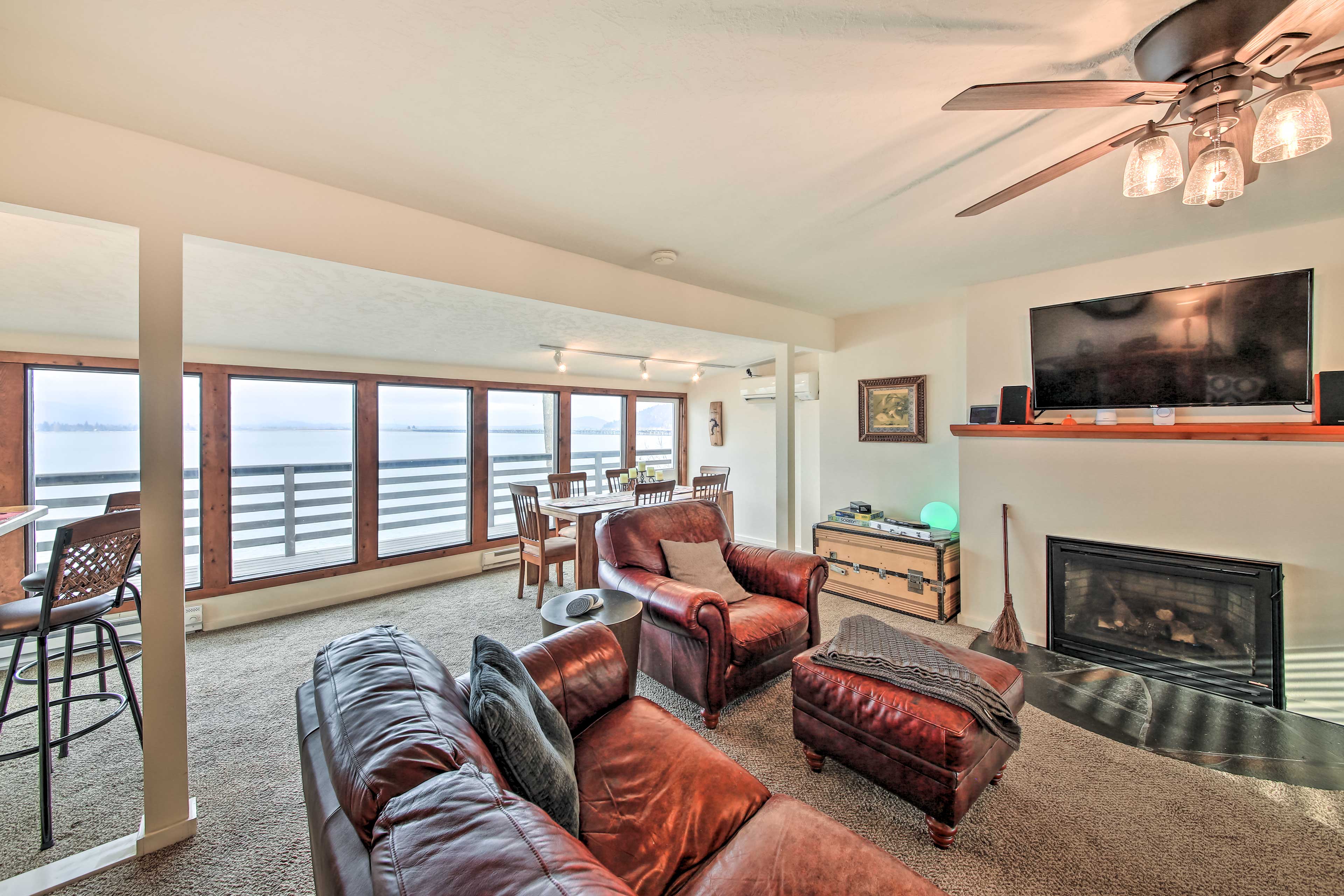 Living Room | Keyless Entry | Fireplace | Panoramic Lake Views