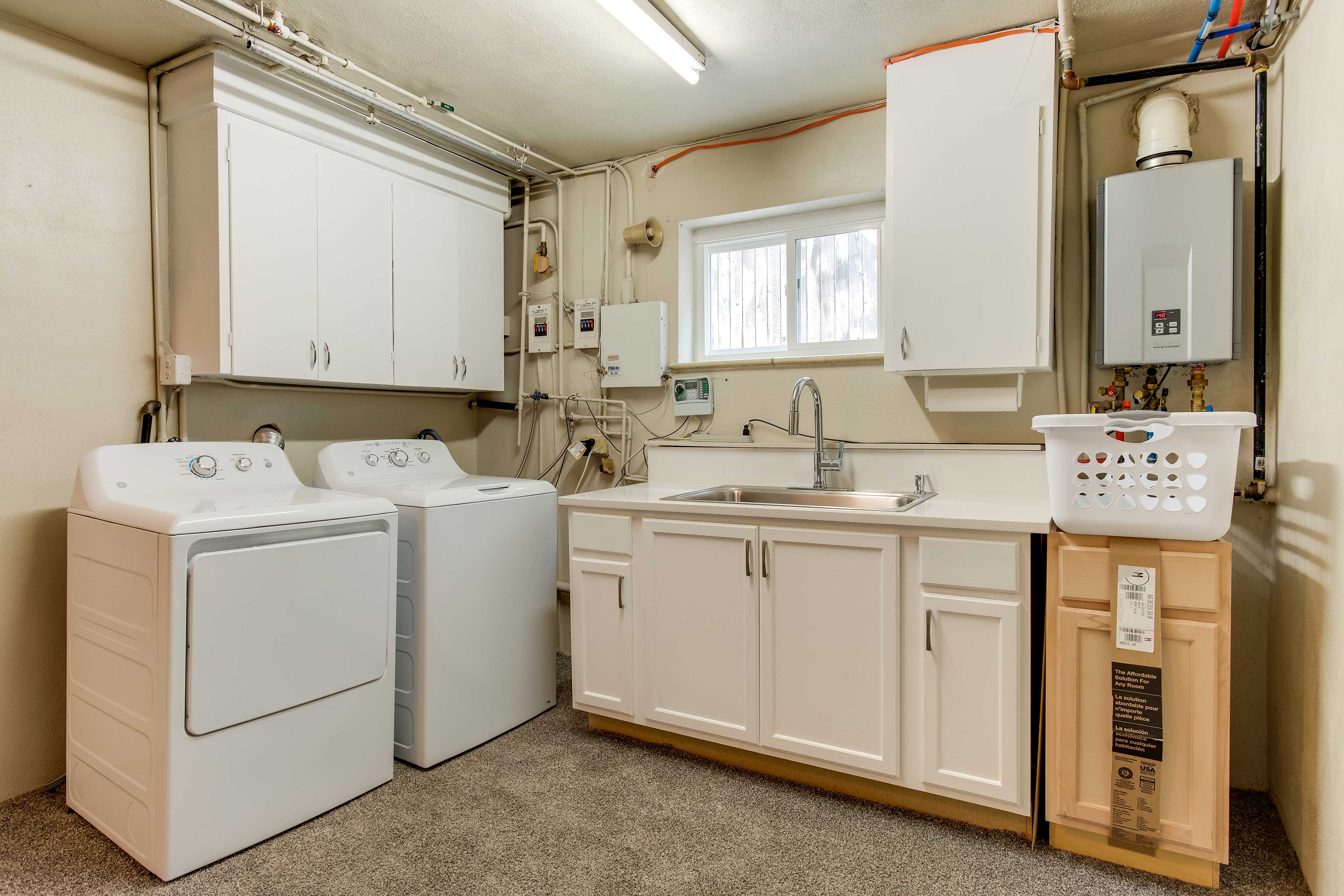 Laundry Room | Washer & Dryer