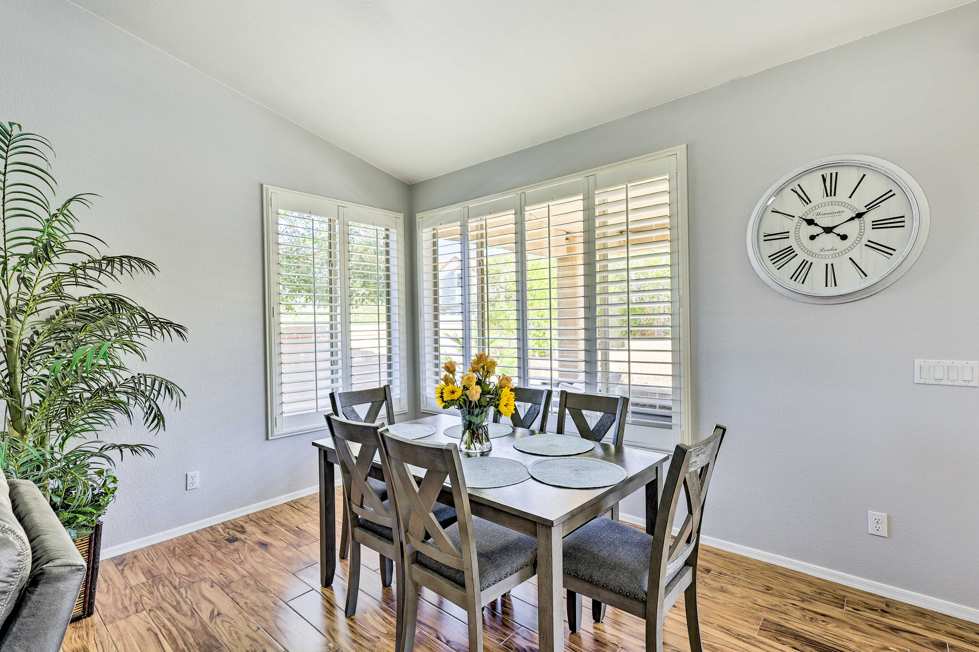 Dining Area | Dishware & Flatware