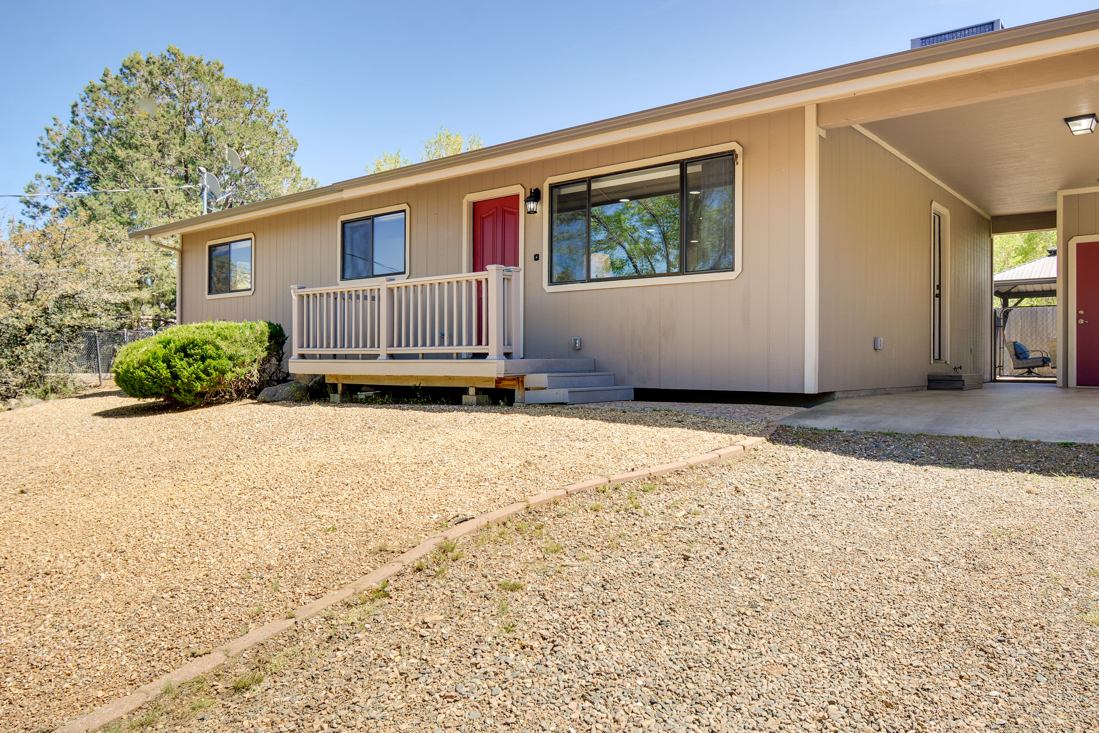 Home Exterior | Parking | Carport (1 Vehicle) | Driveway (3 Vehicles)