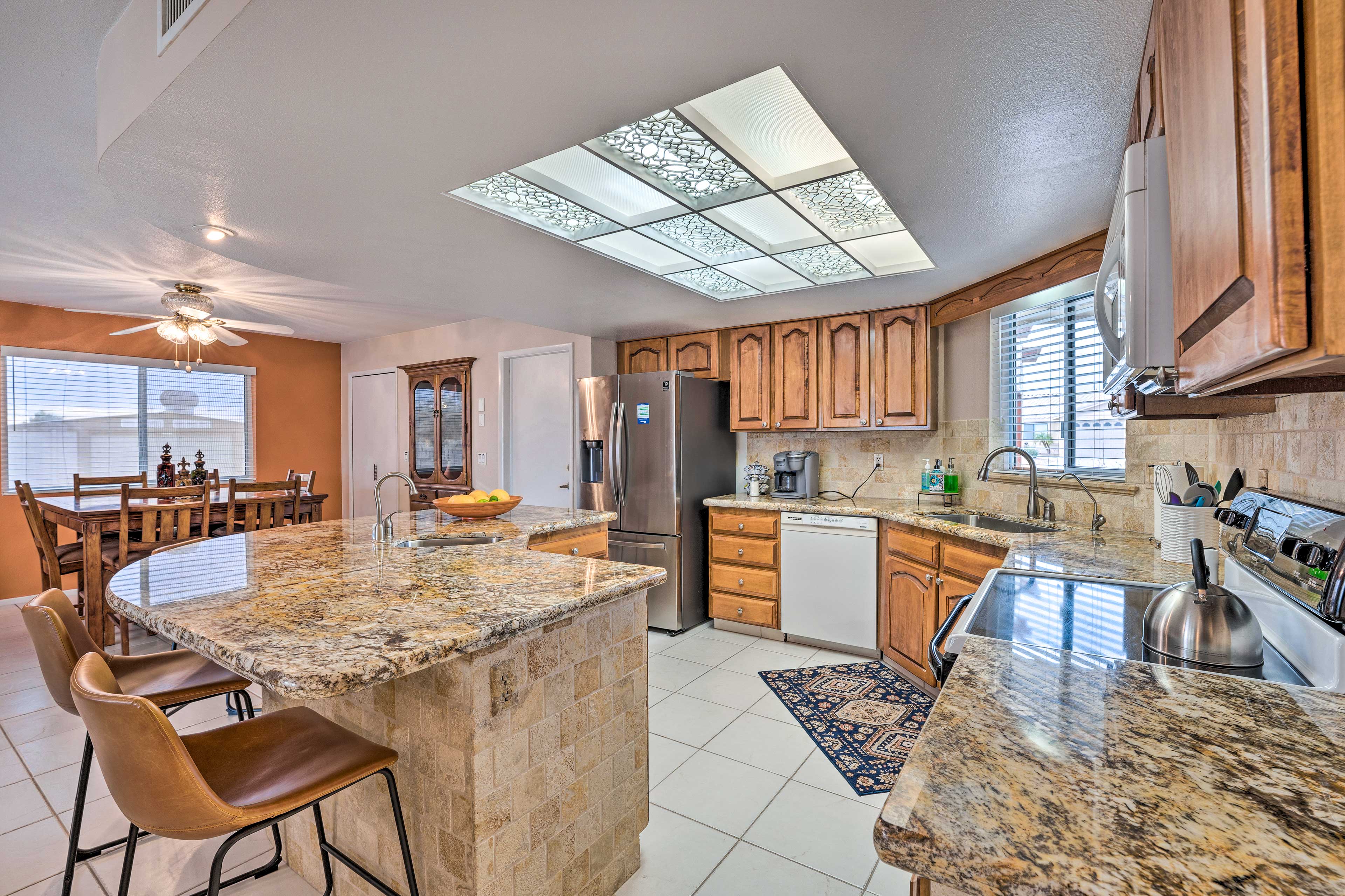 Kitchen | Coffee Maker | Wet Bar | Hot Water Pot | Dishwasher