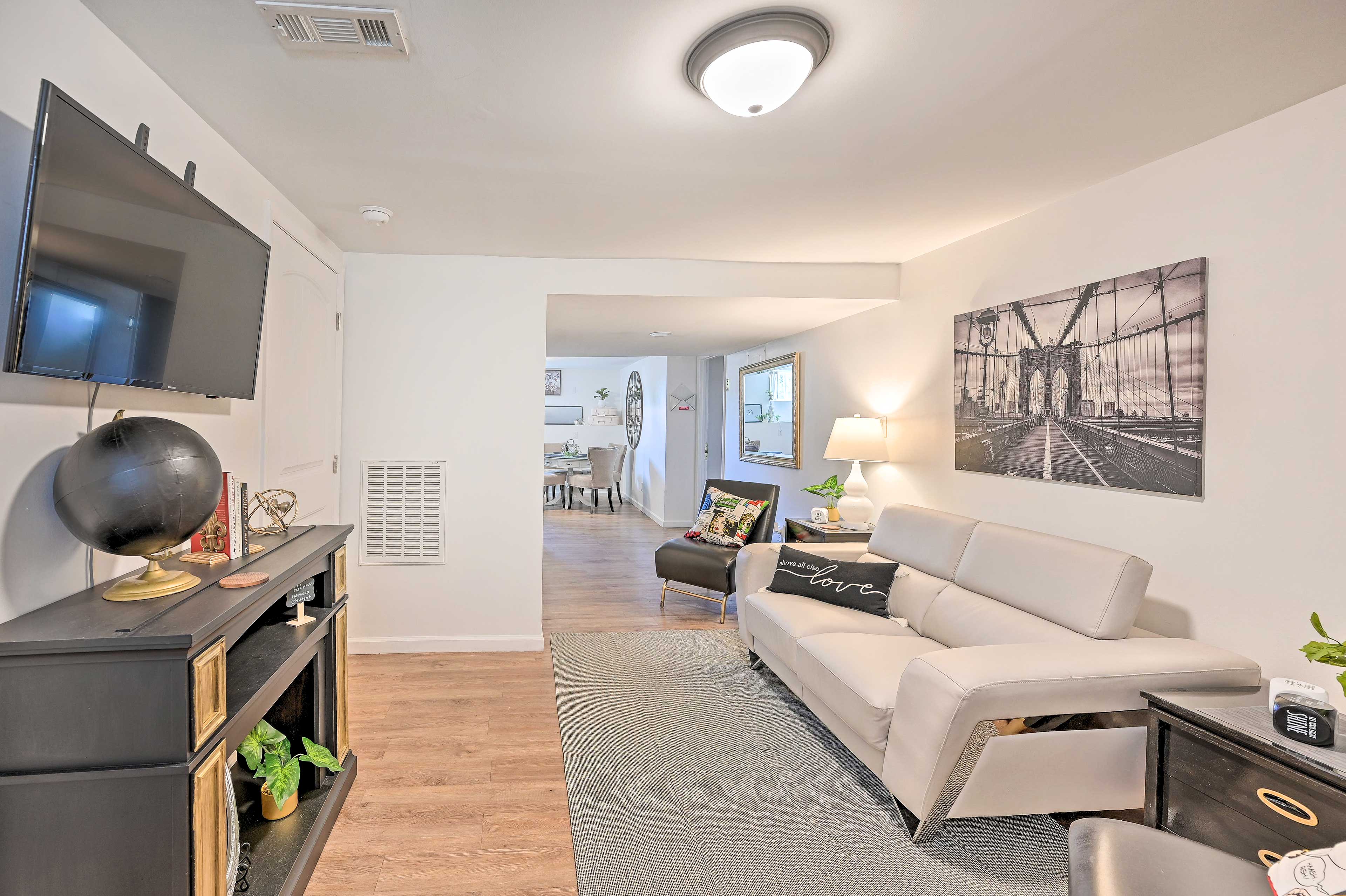 Basement Lounge | Smart TV | Dining Area