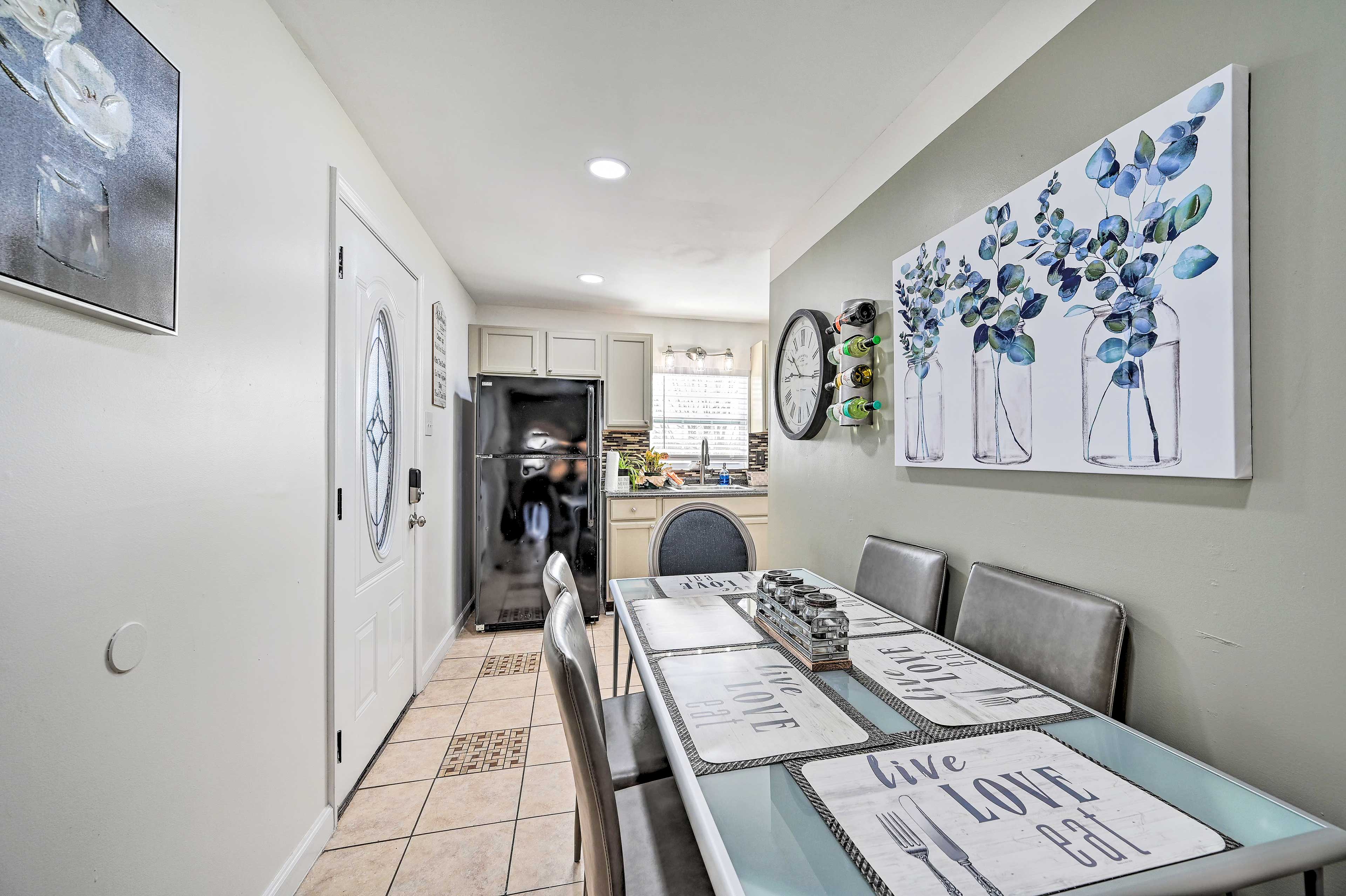 Dining Area | Dishware/Flatware | Trash Bags/Paper Towels