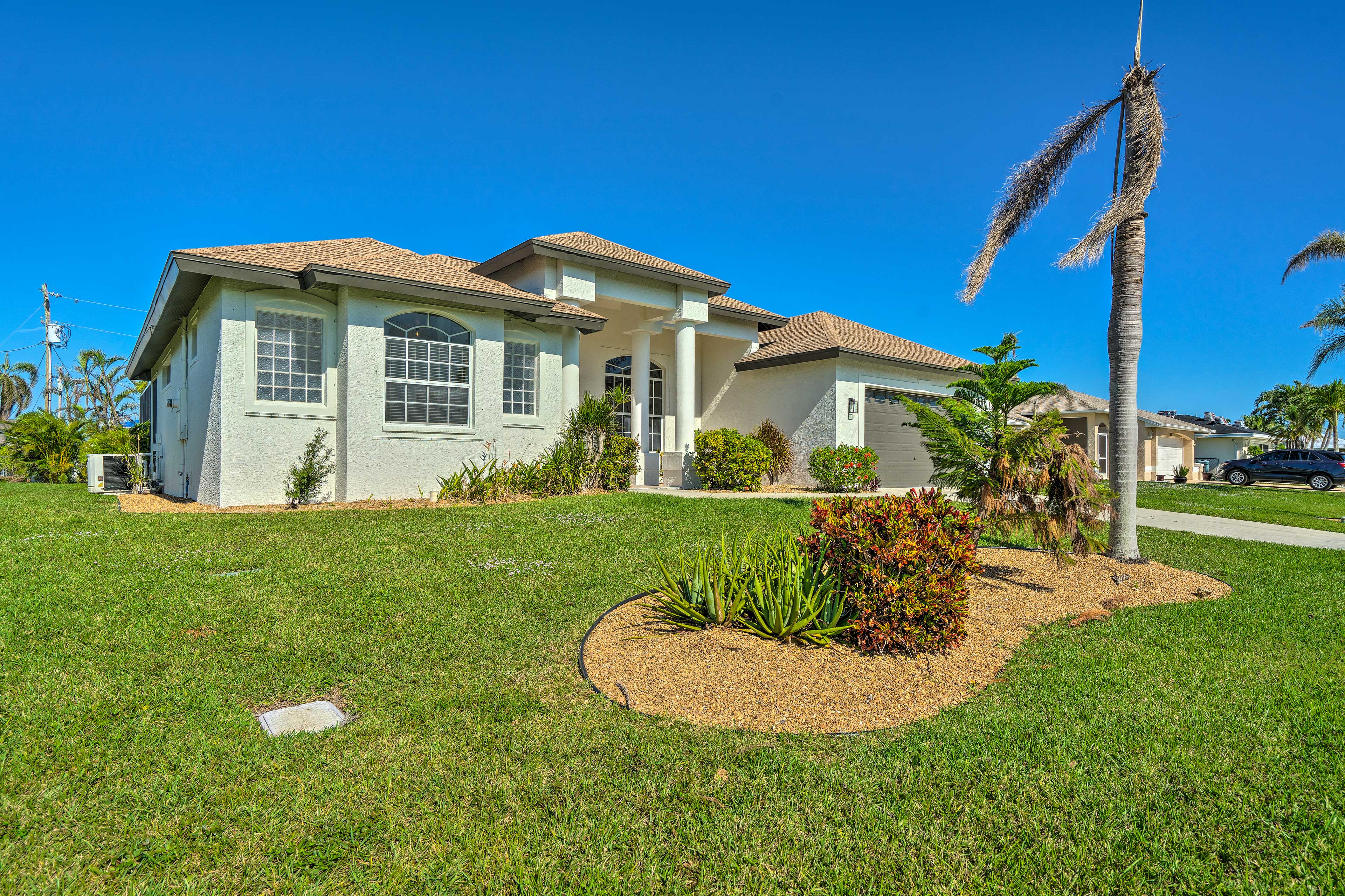 Cape Coral Vacation Rental | 3BR | 3BA | Step-Free Access | 2,327 Sq Ft