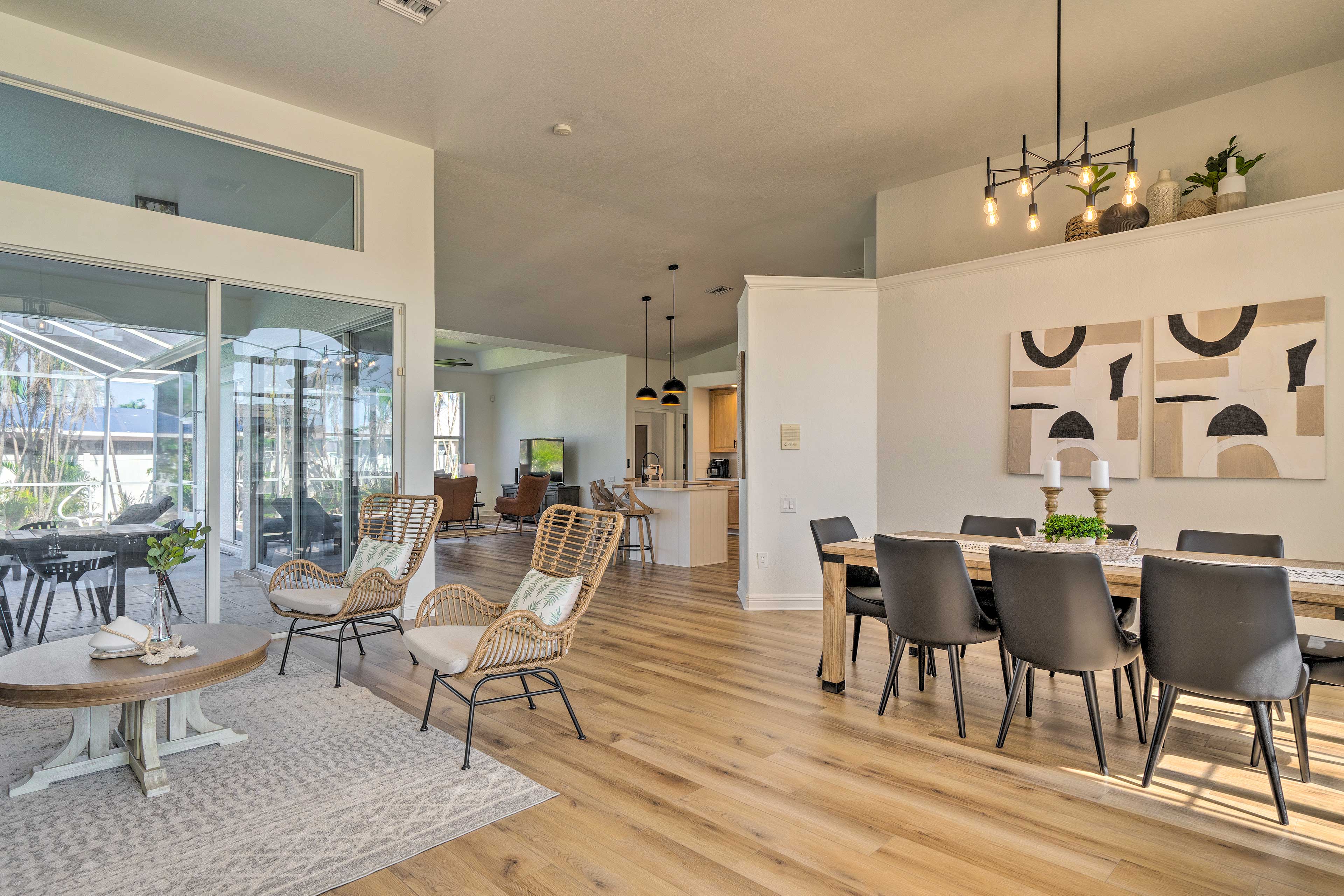 Dining Area | Dishware + Flatware Provided