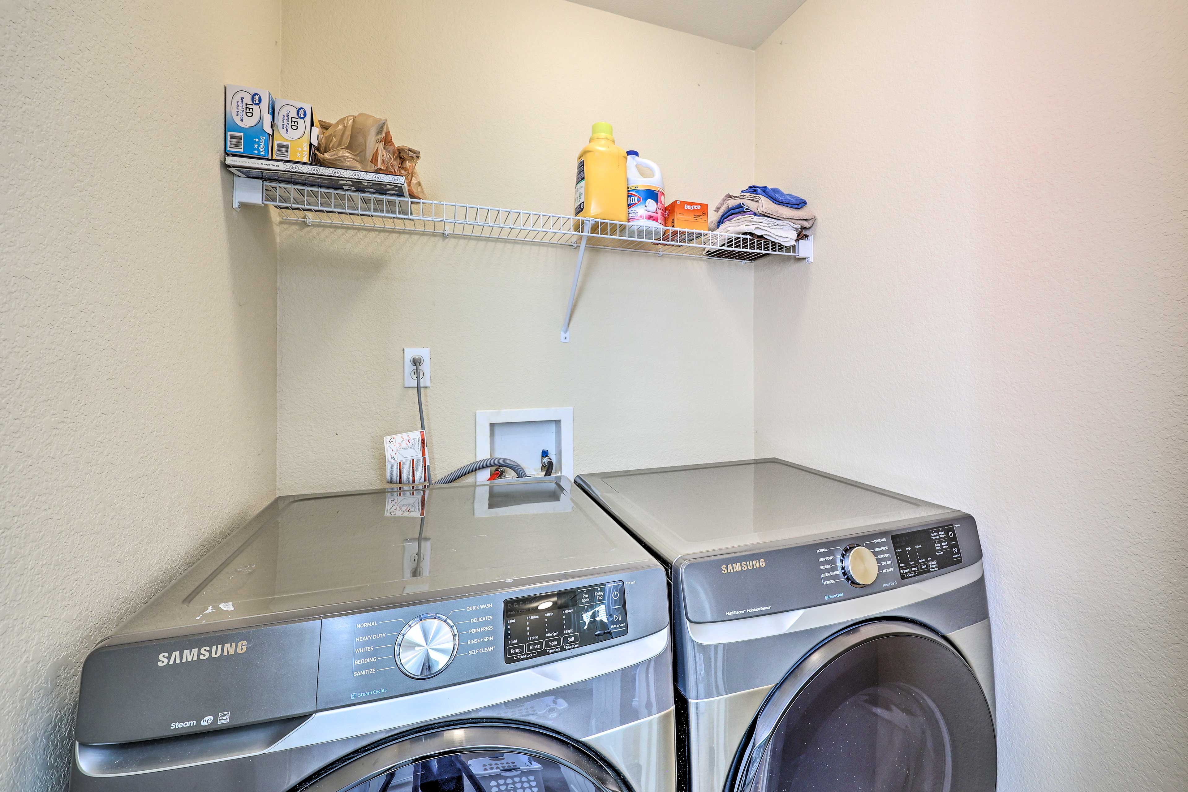 Washer & Dryer | Linens Provided