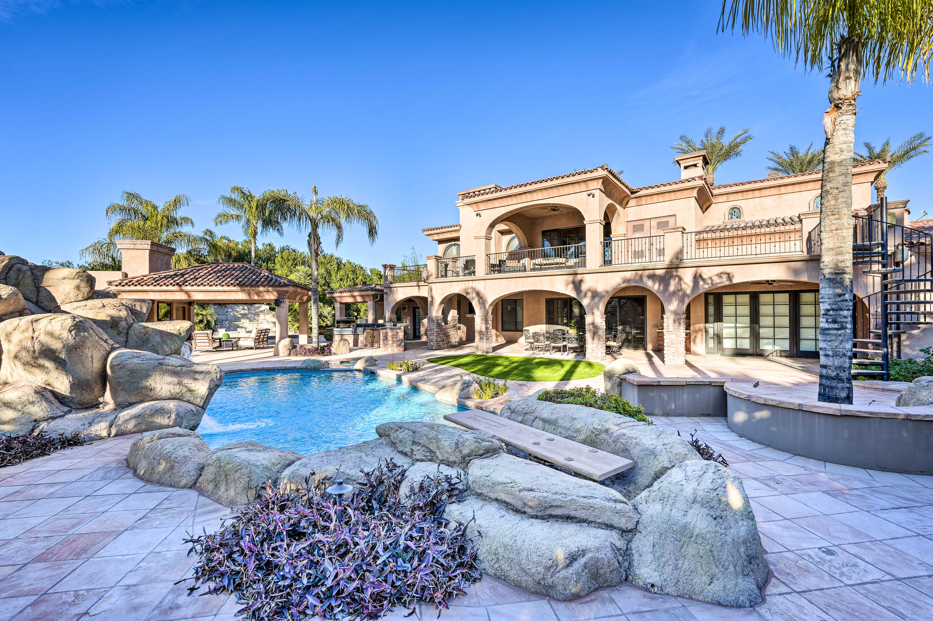 Paradise Valley Vacation Rental | 5BR | 7.5BA | Step-Free Access | 7,338 Sq Ft