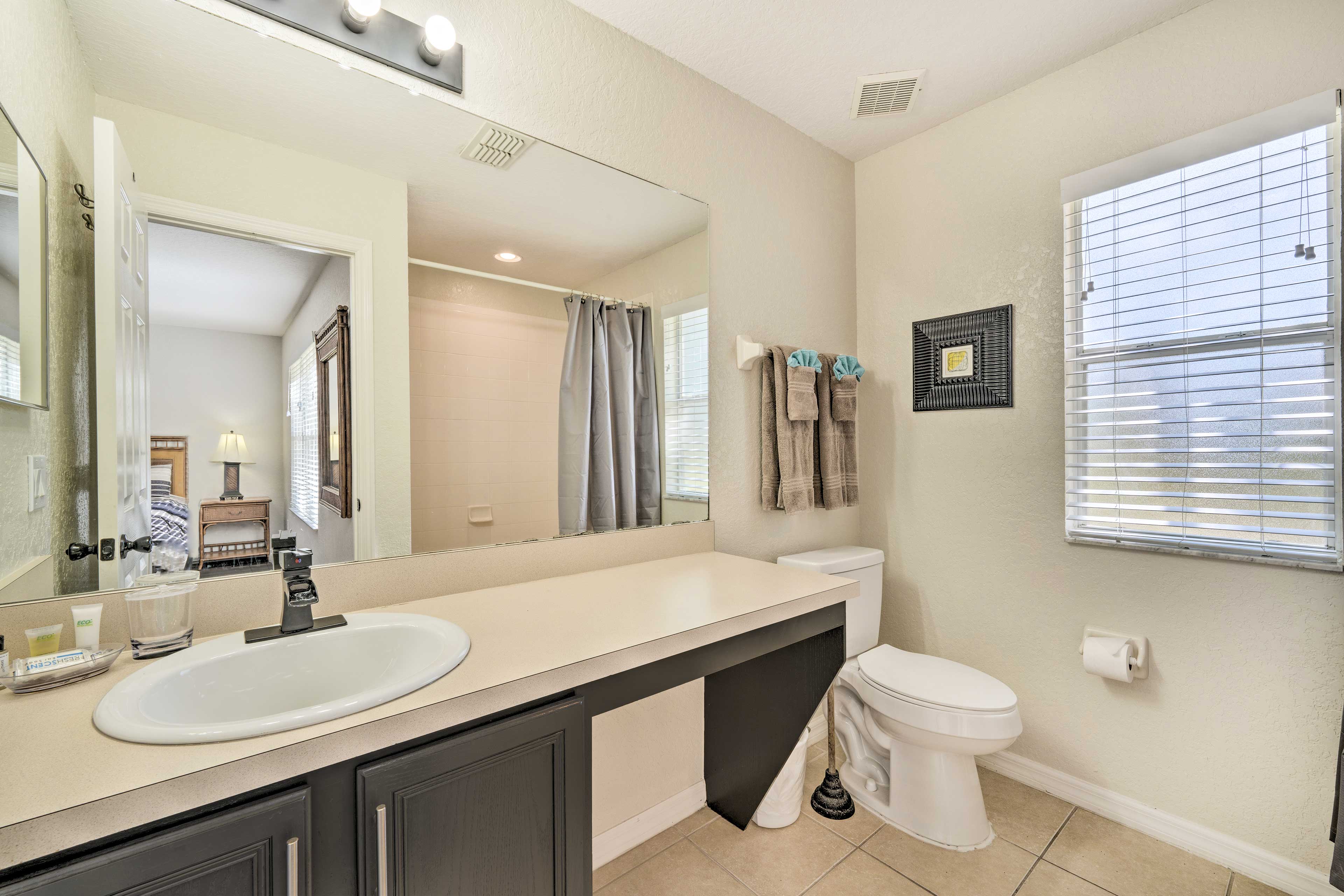 Full En-Suite Bathroom | Complimentary Toiletries