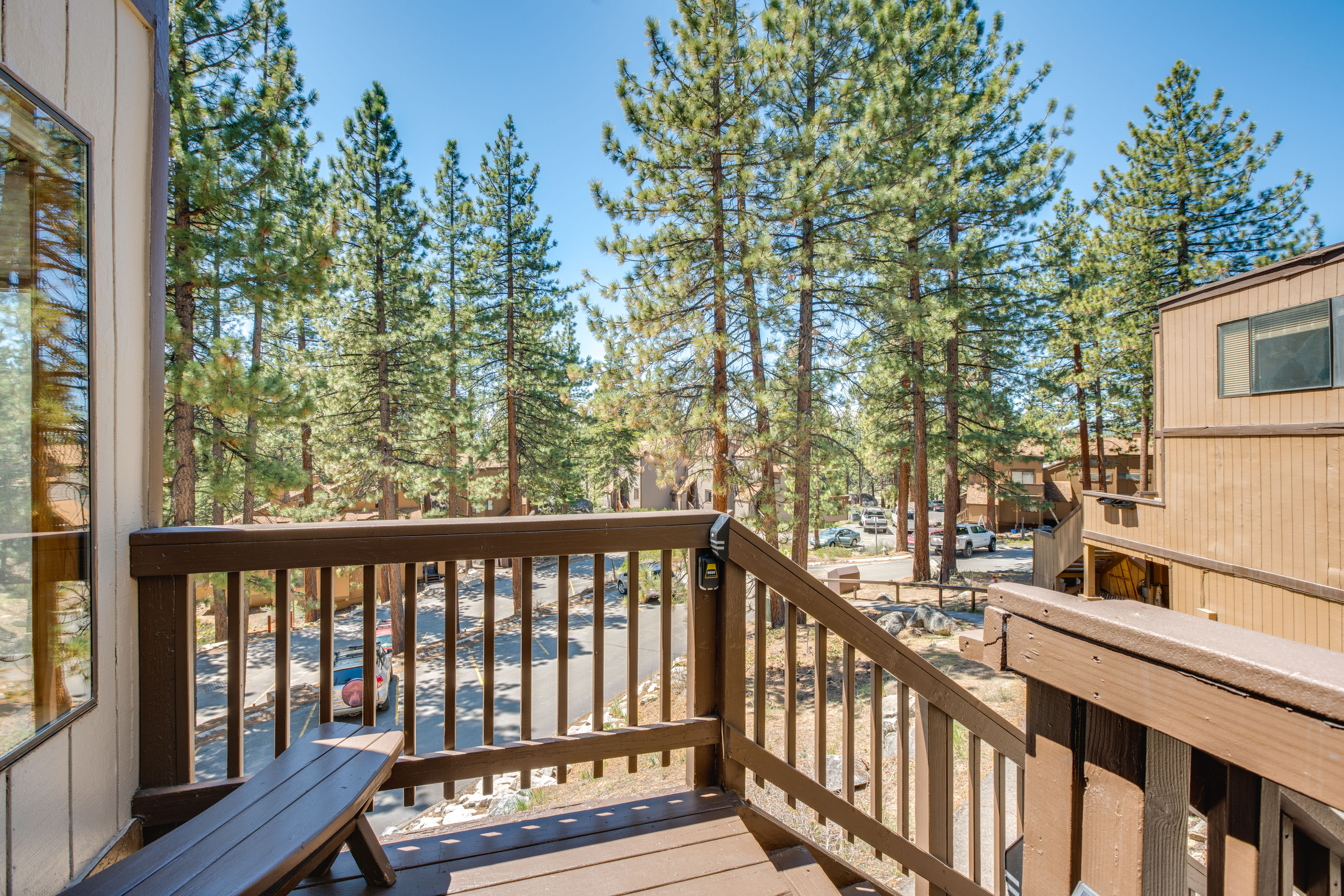 Front Deck | Keyless Entry | Ring Doorbell Device (Facing Out) | Mountain View