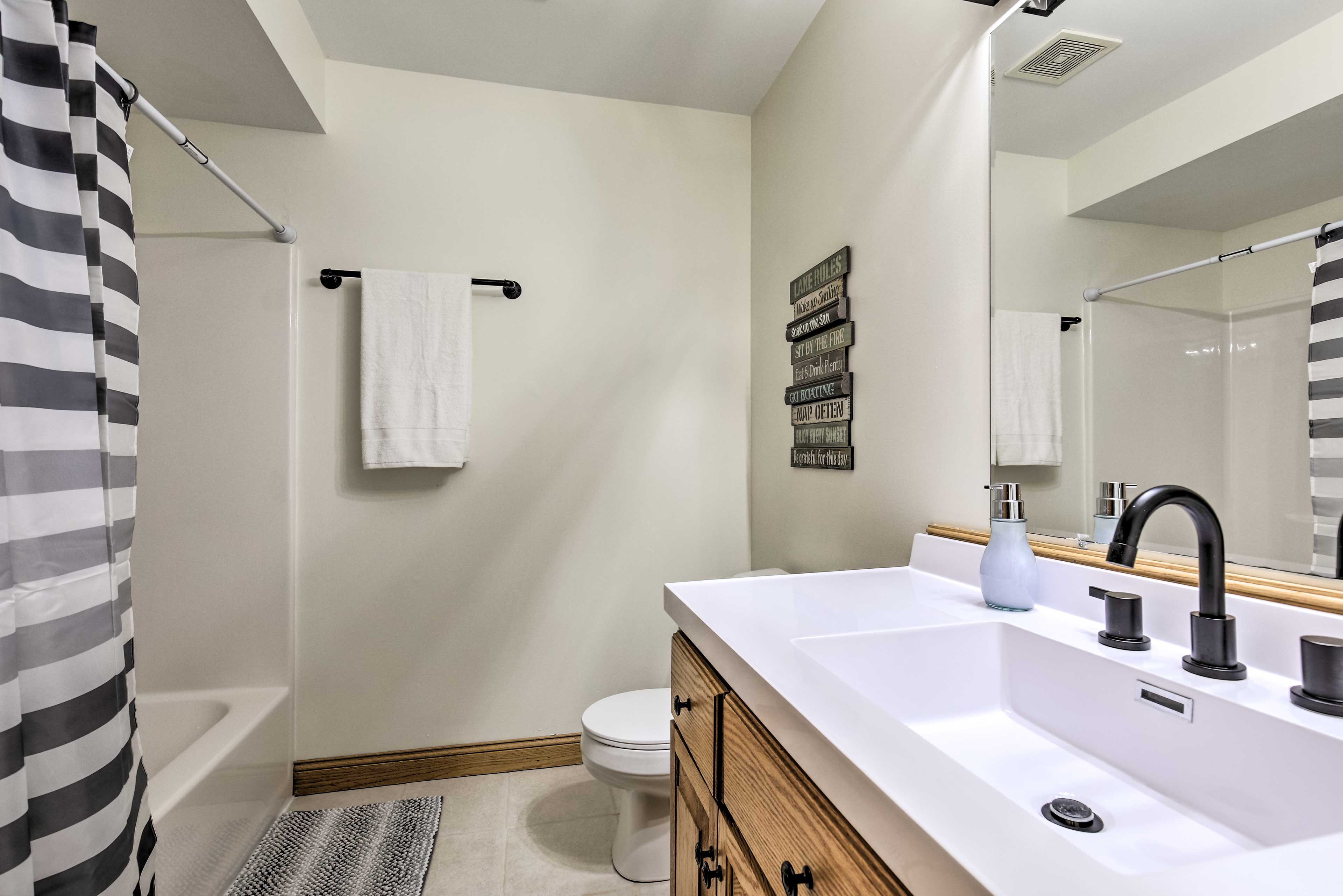 Full Bathroom | 2nd Floor | Hair Dryer