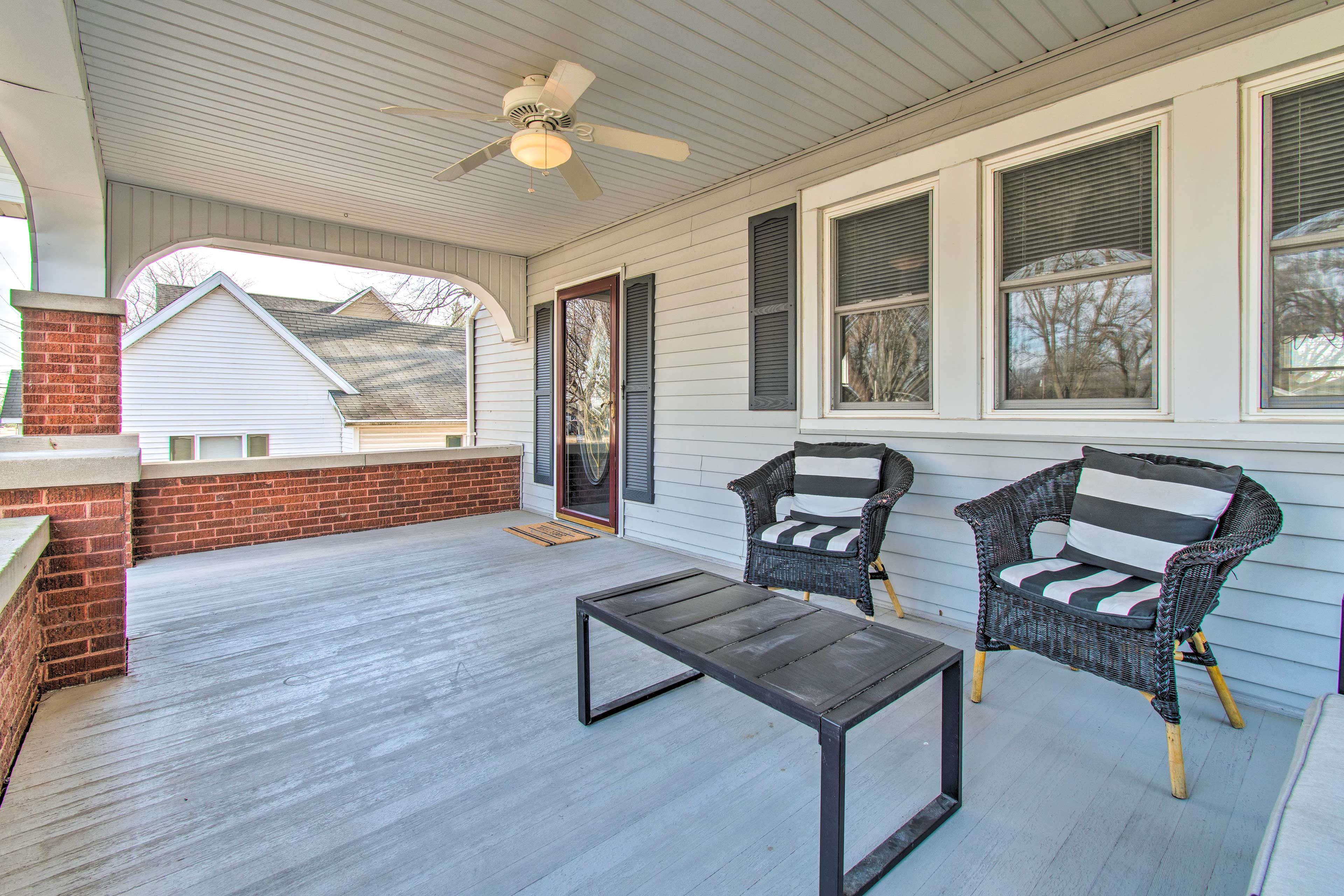 Porch | Outdoor Seating & Dining