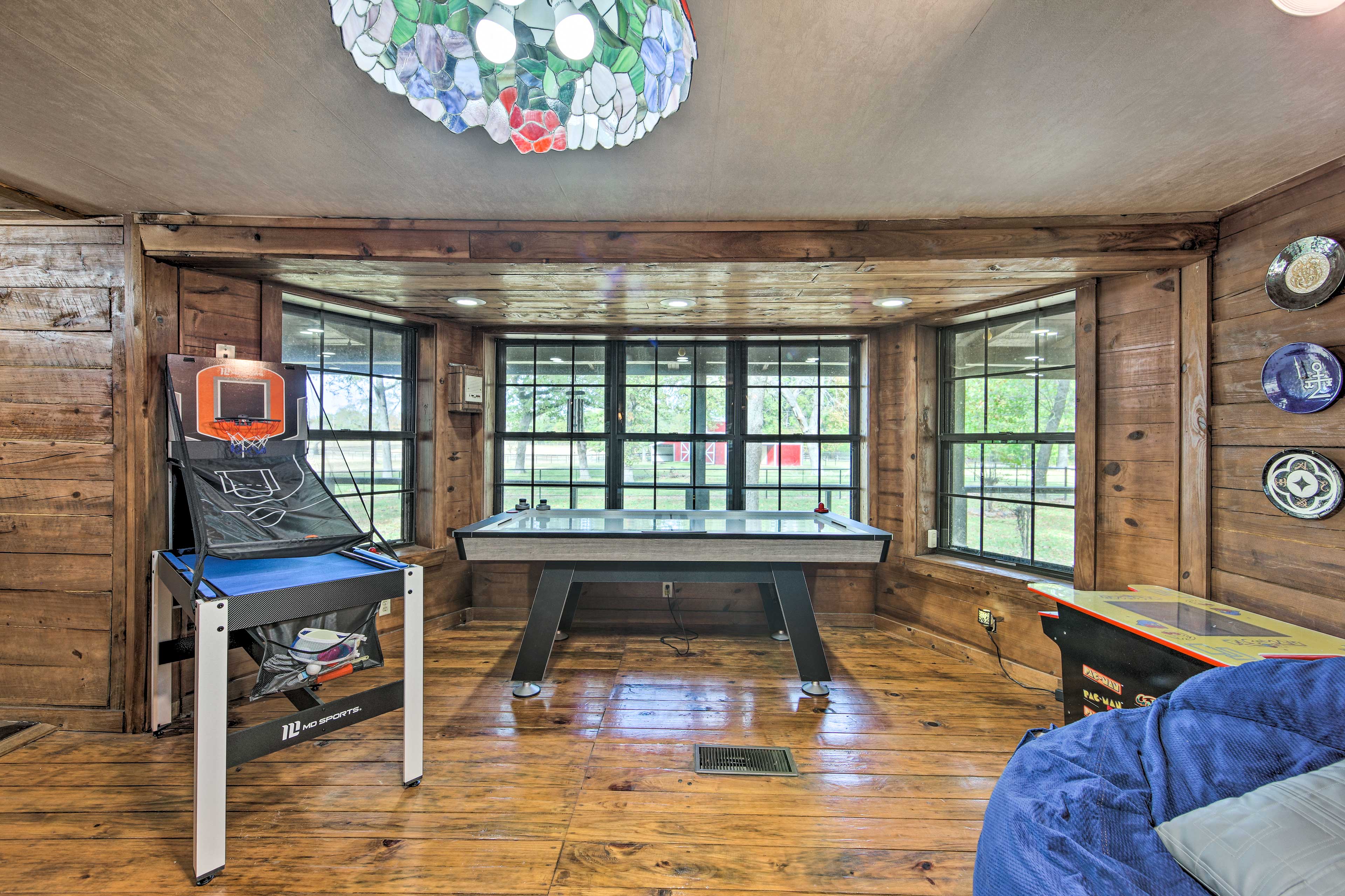 Game Room | Outdoor Entertainment Area