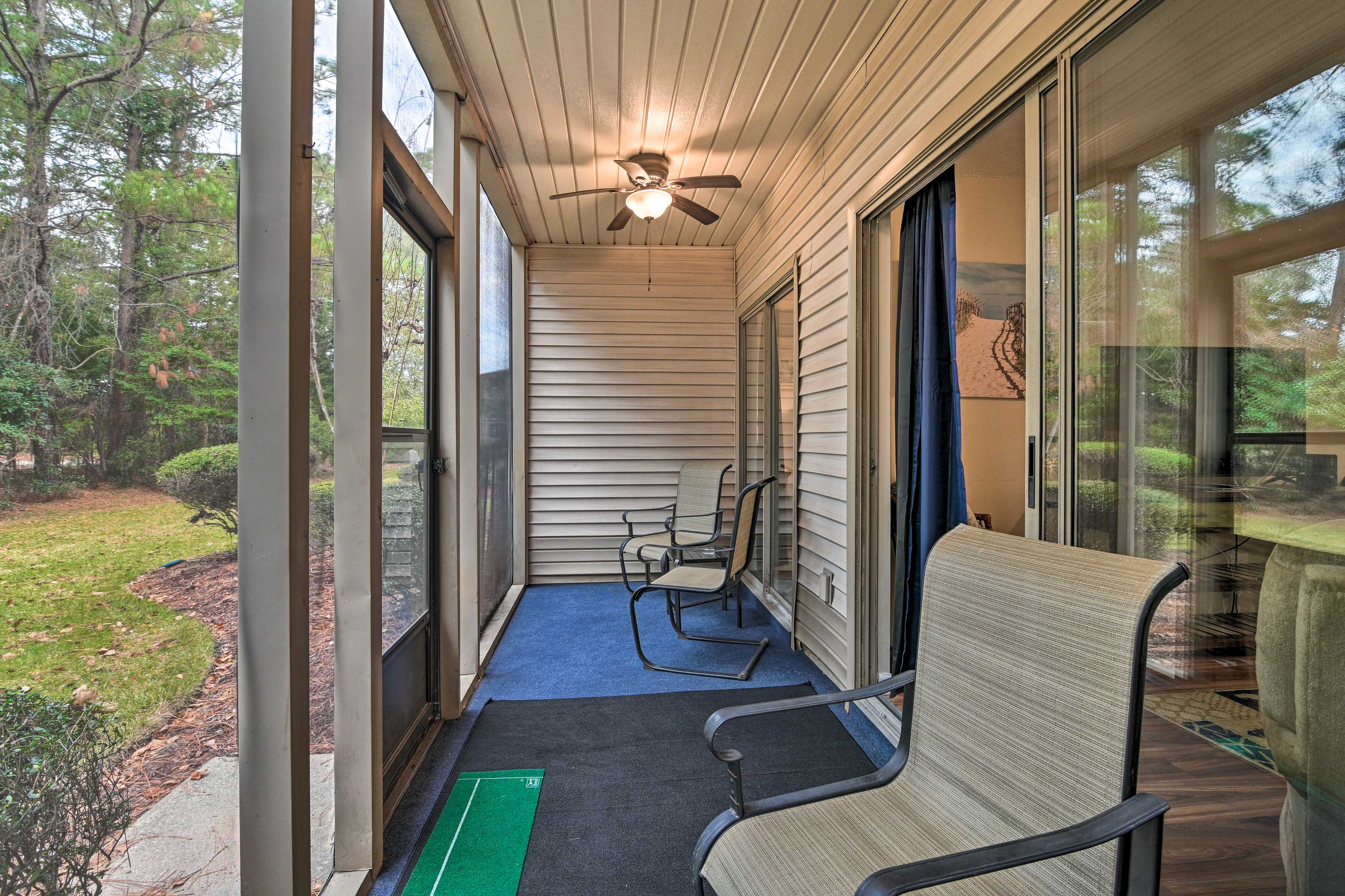 Screened Patio | Putting Green