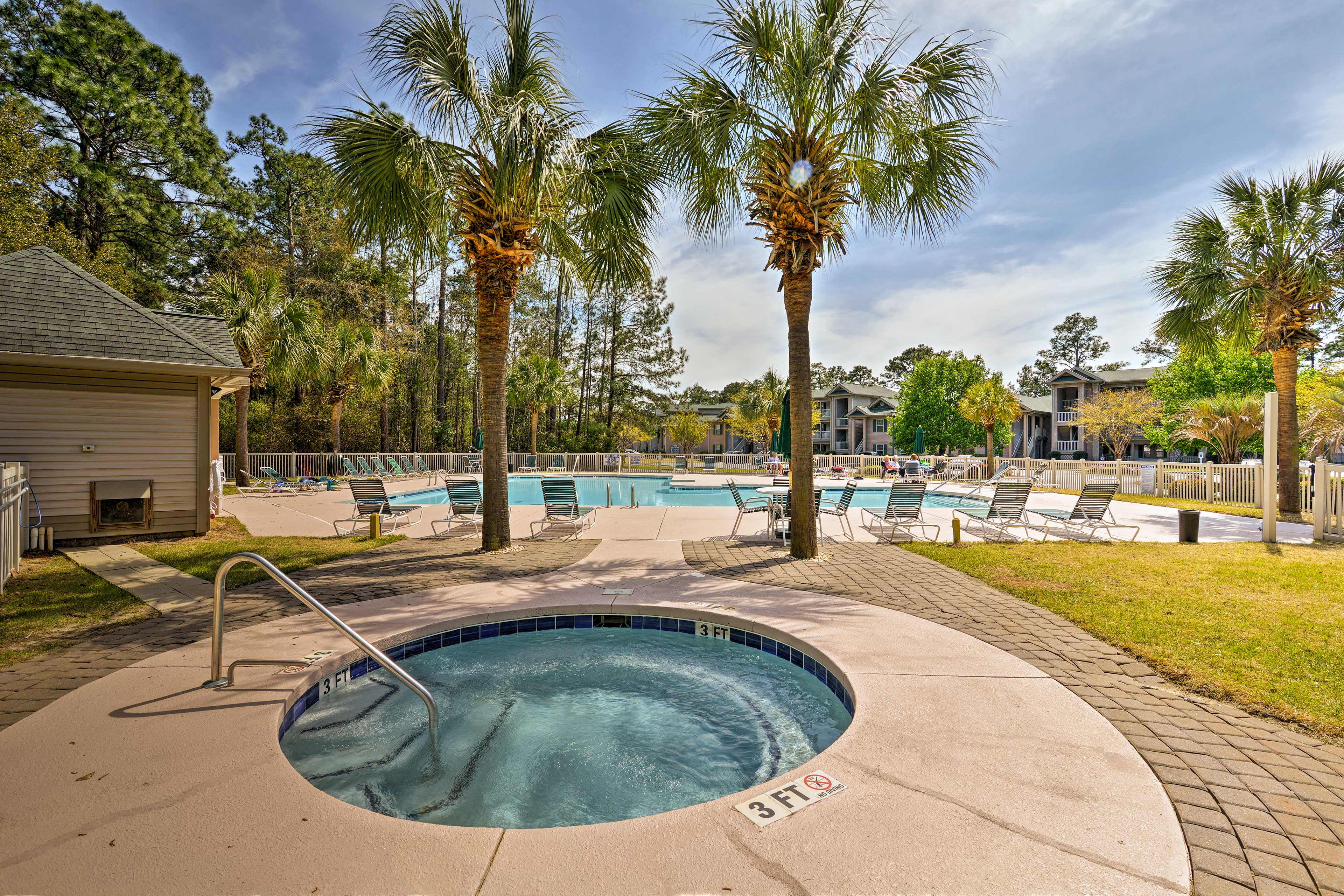 True Blue Resort | Community Pool & Hot Tub