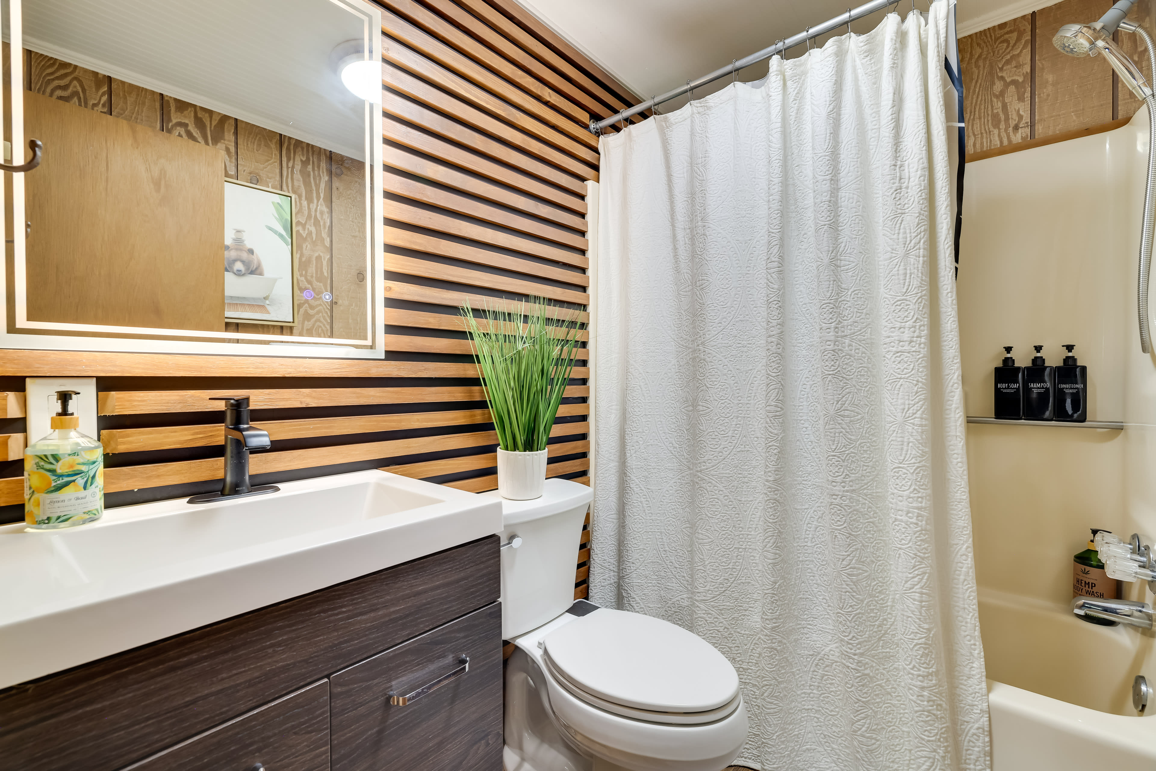 Full Bathroom | 2nd Floor | Towels Provided | Grab Rails in Shower