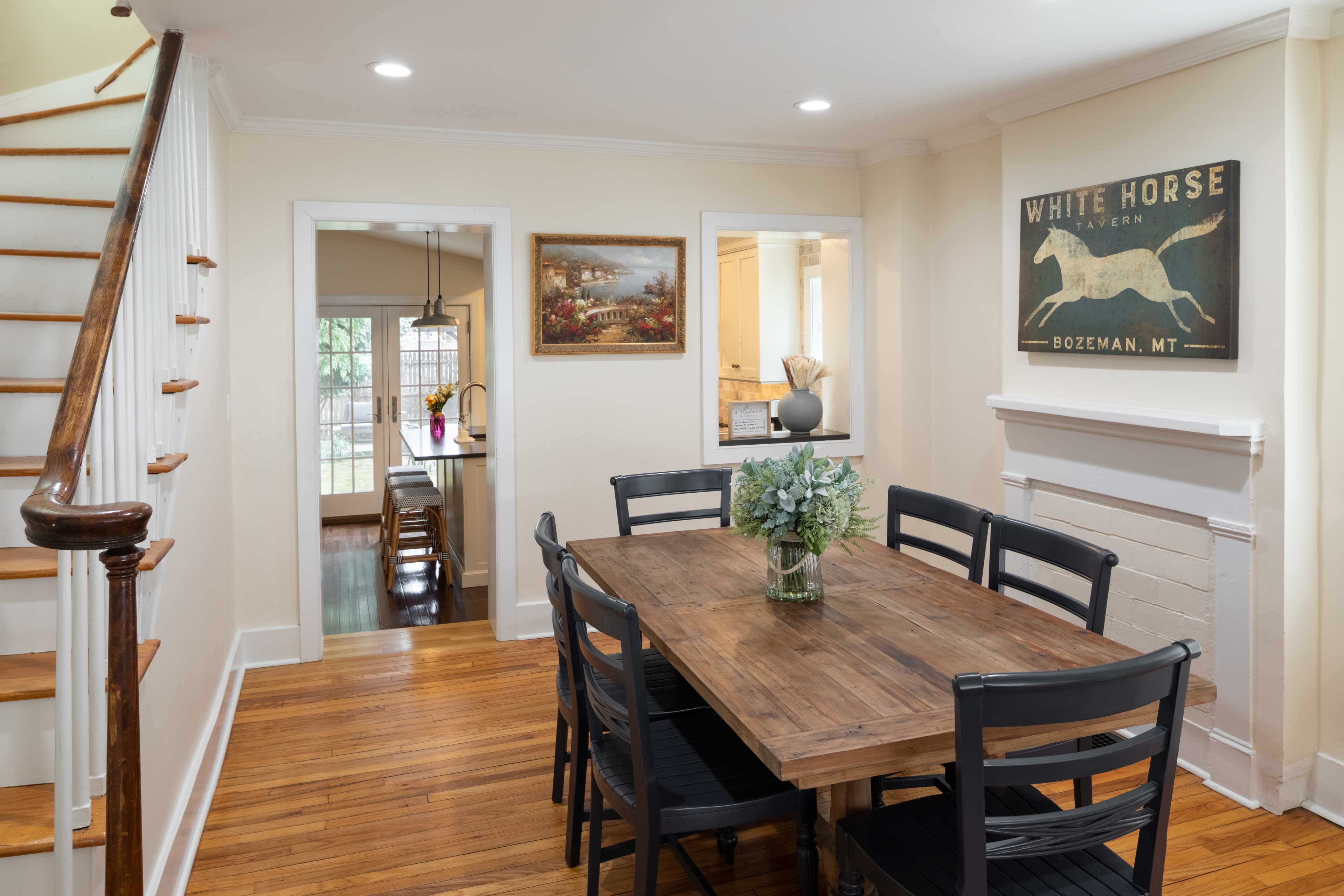 Dining Area | Dishware/Flatware