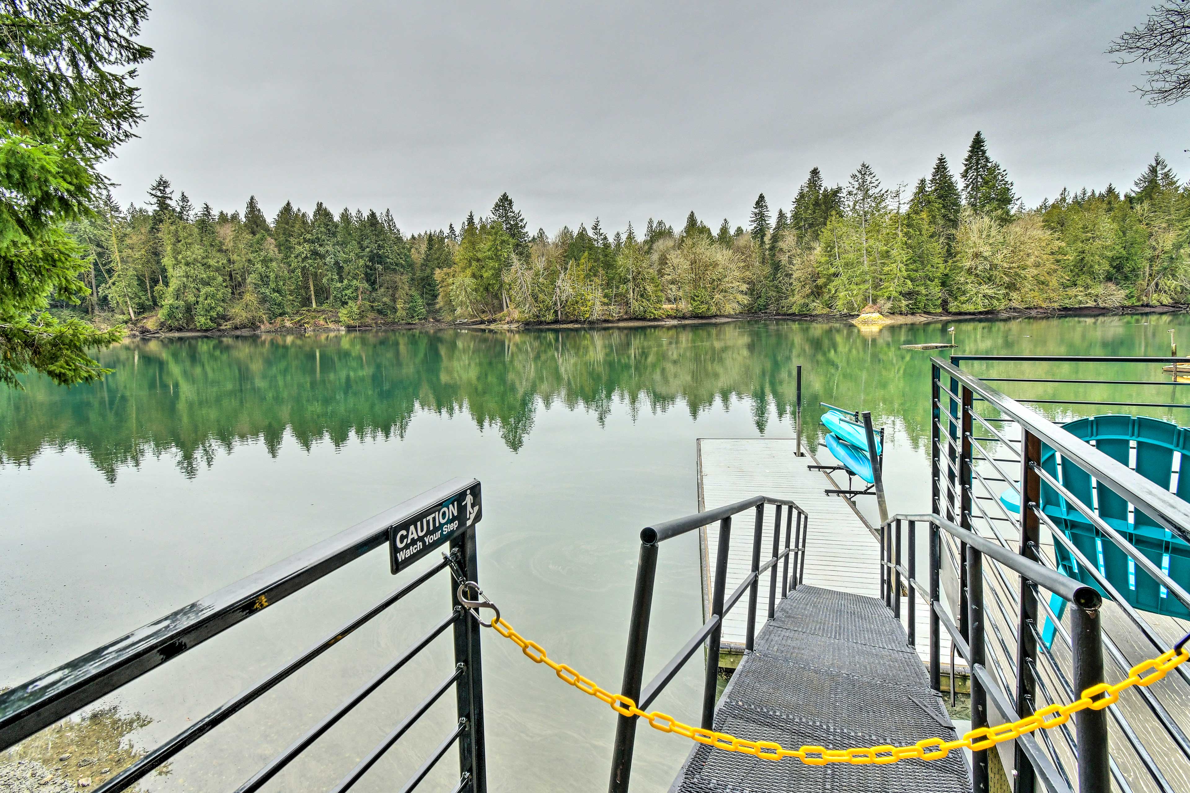 Private Dock | Kayaks Provided