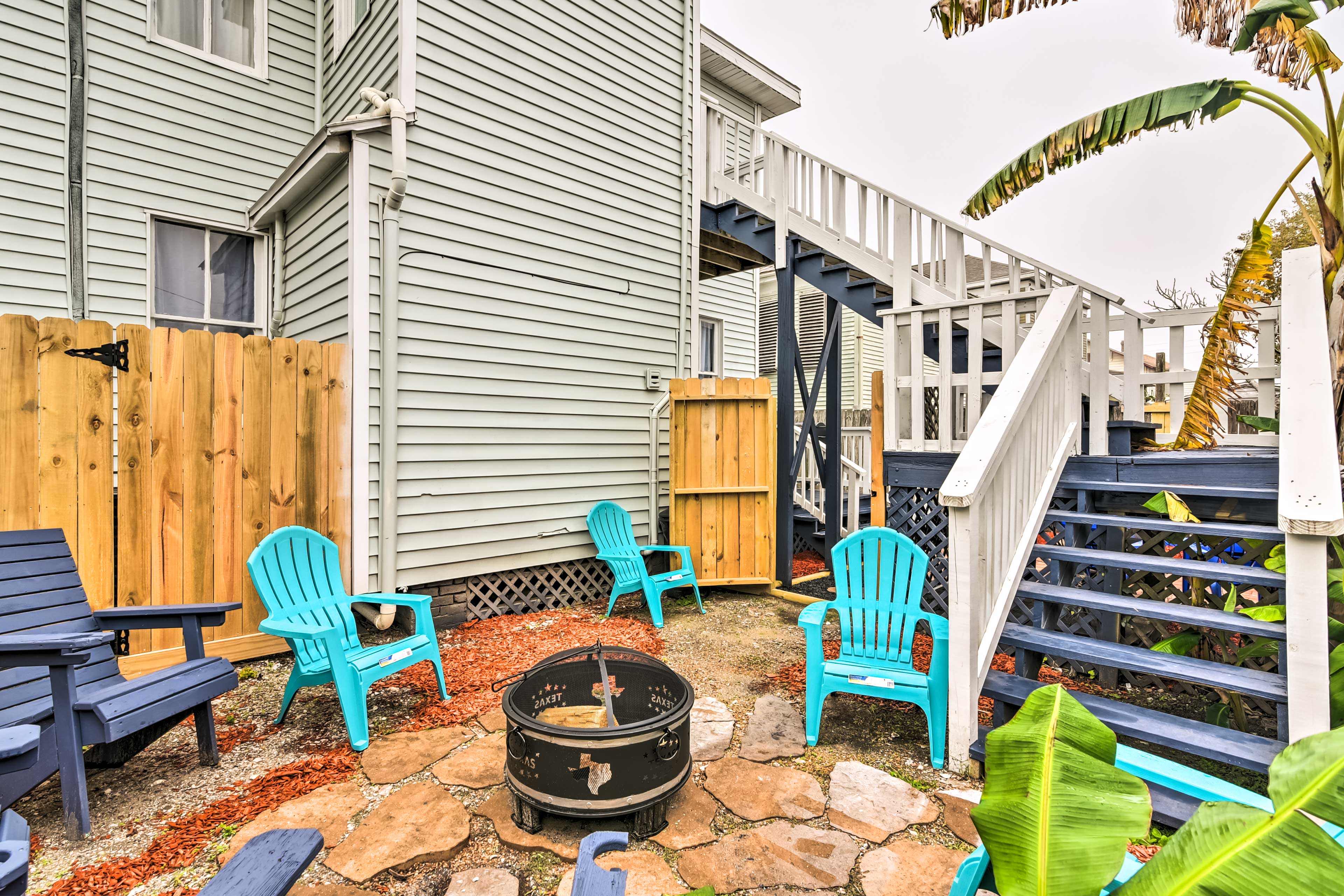Fenced Backyard | Private Patio | Fire Pit