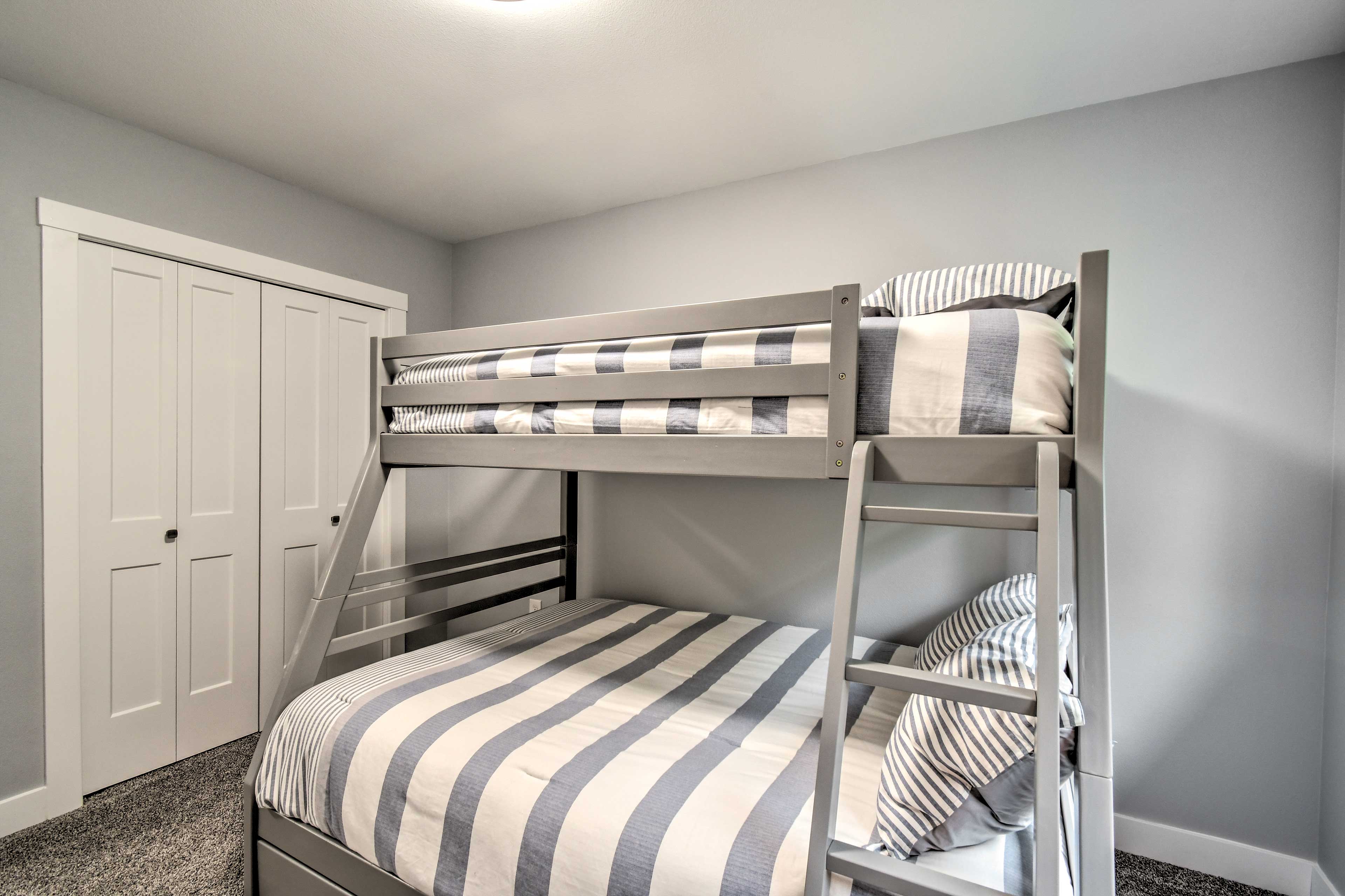 Bedroom 3 | Twin/Full Bunk Bed | Additional Sleeping | Pack 'n Play