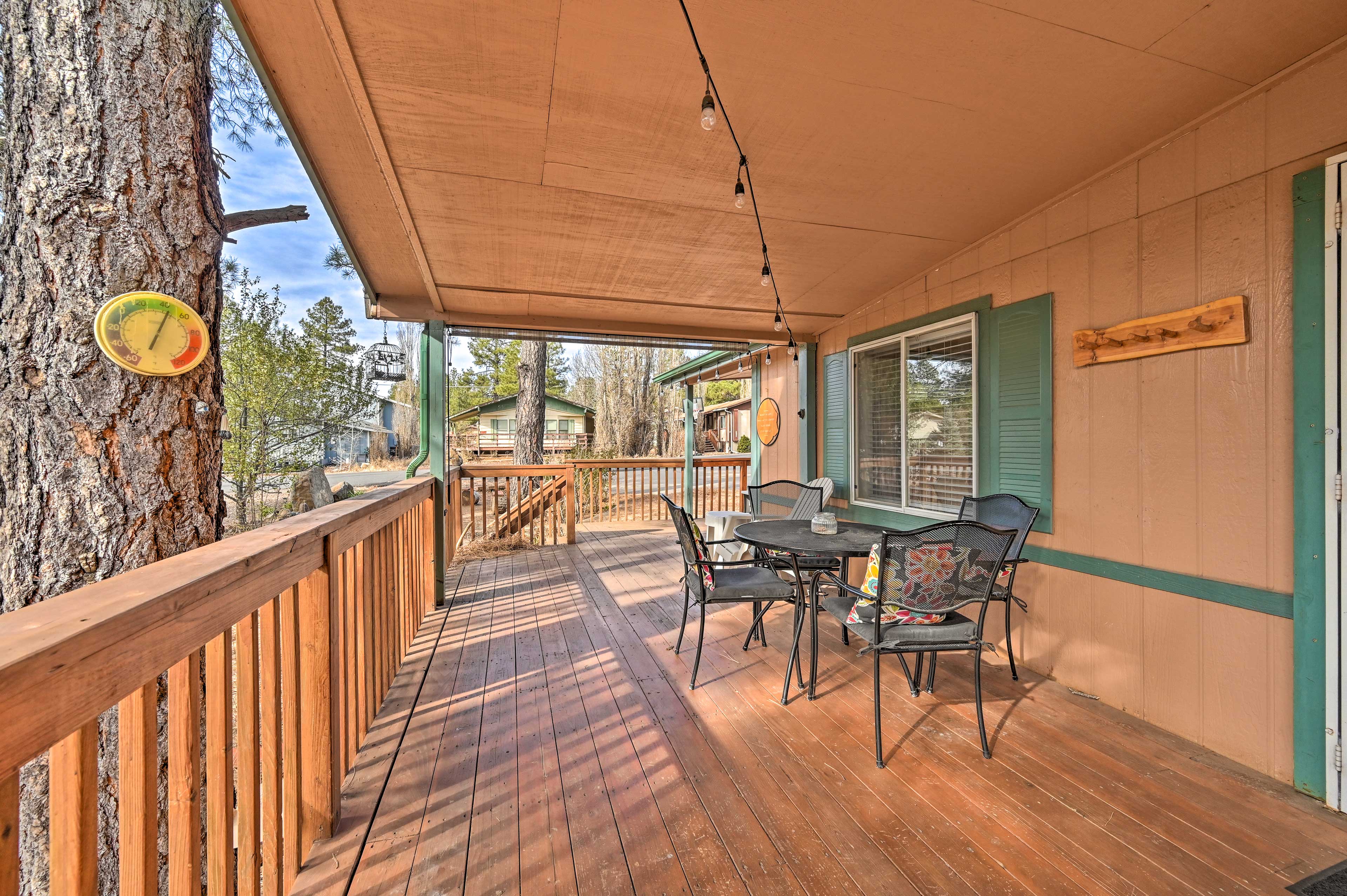 Wraparound Deck | Outdoor Dining Area
