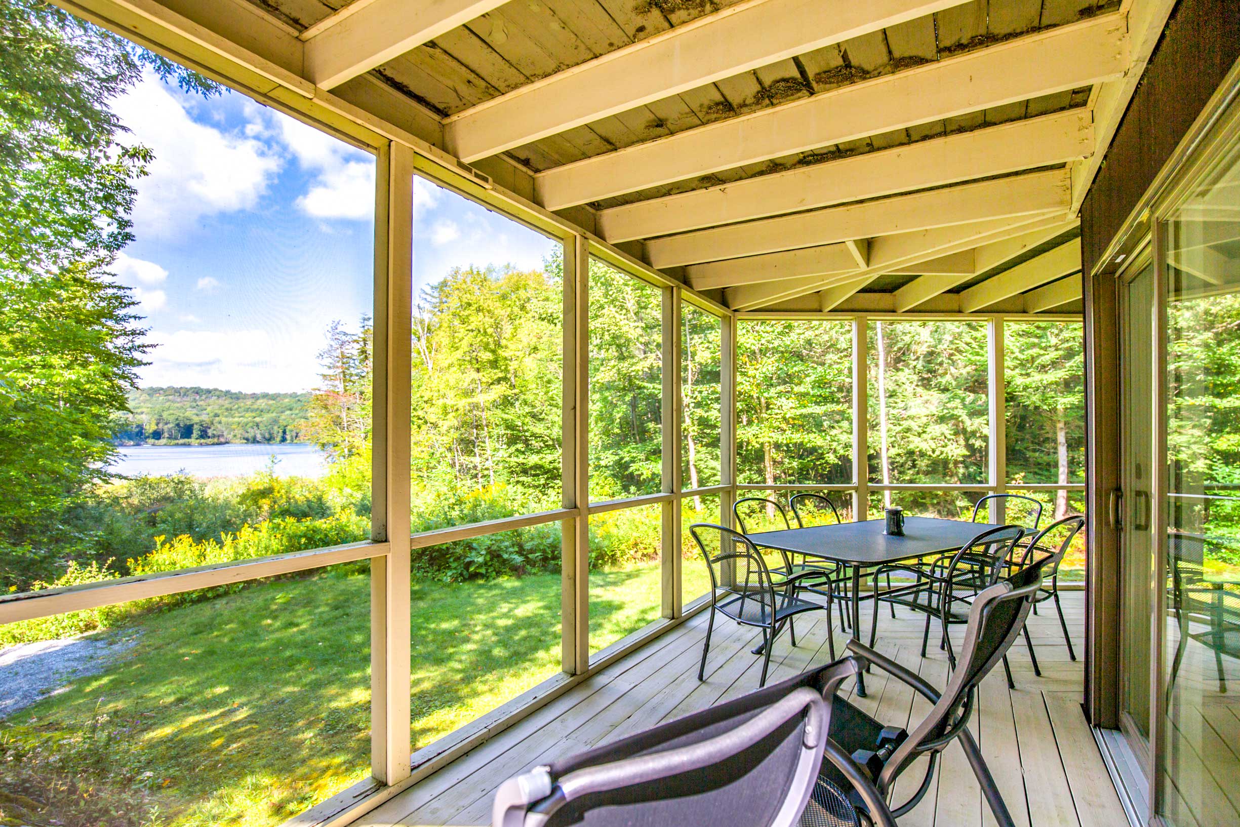 Screened-In Deck | 2nd Floor | Outdoor Dining Area | Gas Grill