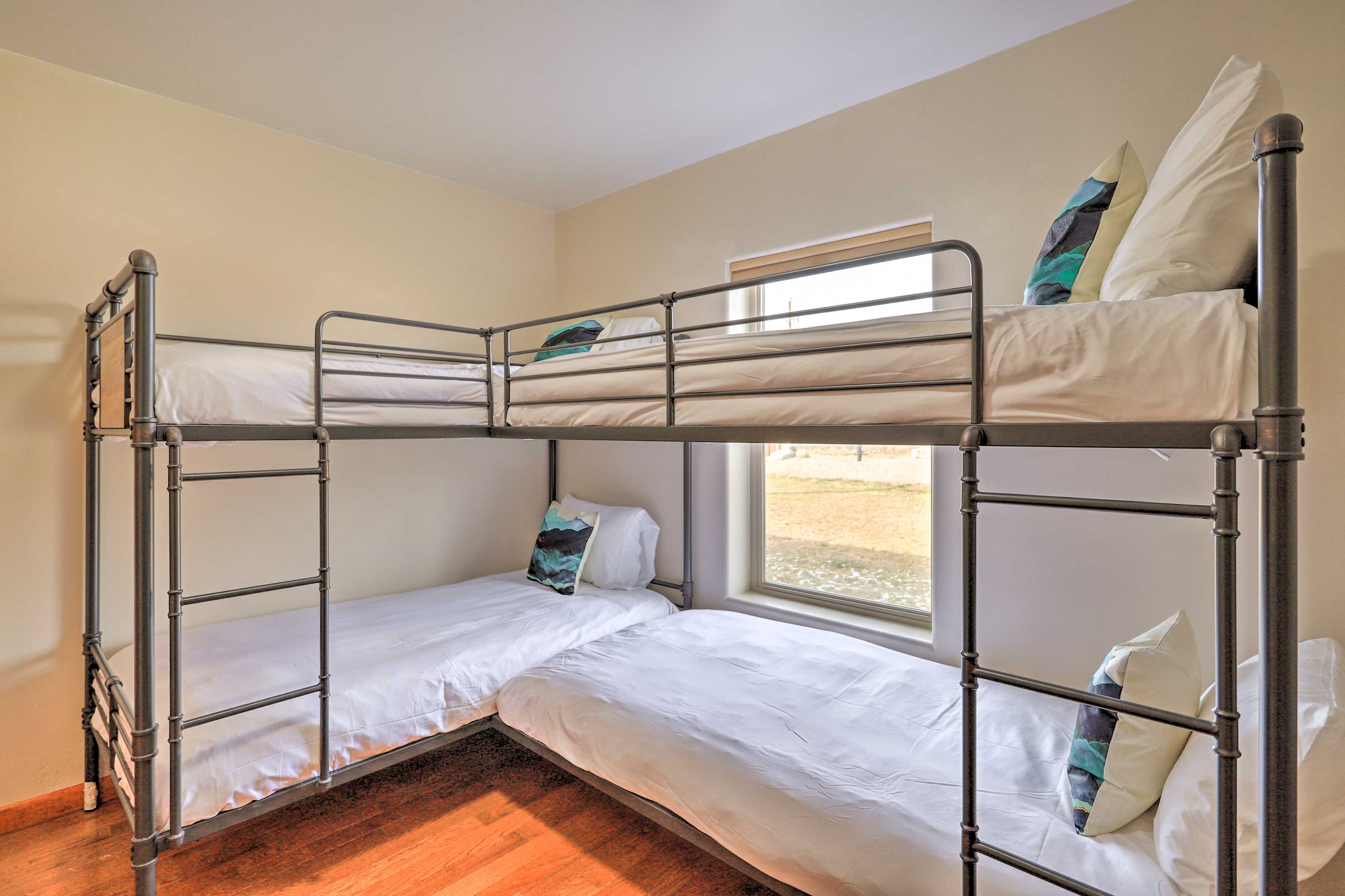 Bedroom 2 | 2 Twin Bunk Beds | 1st Floor