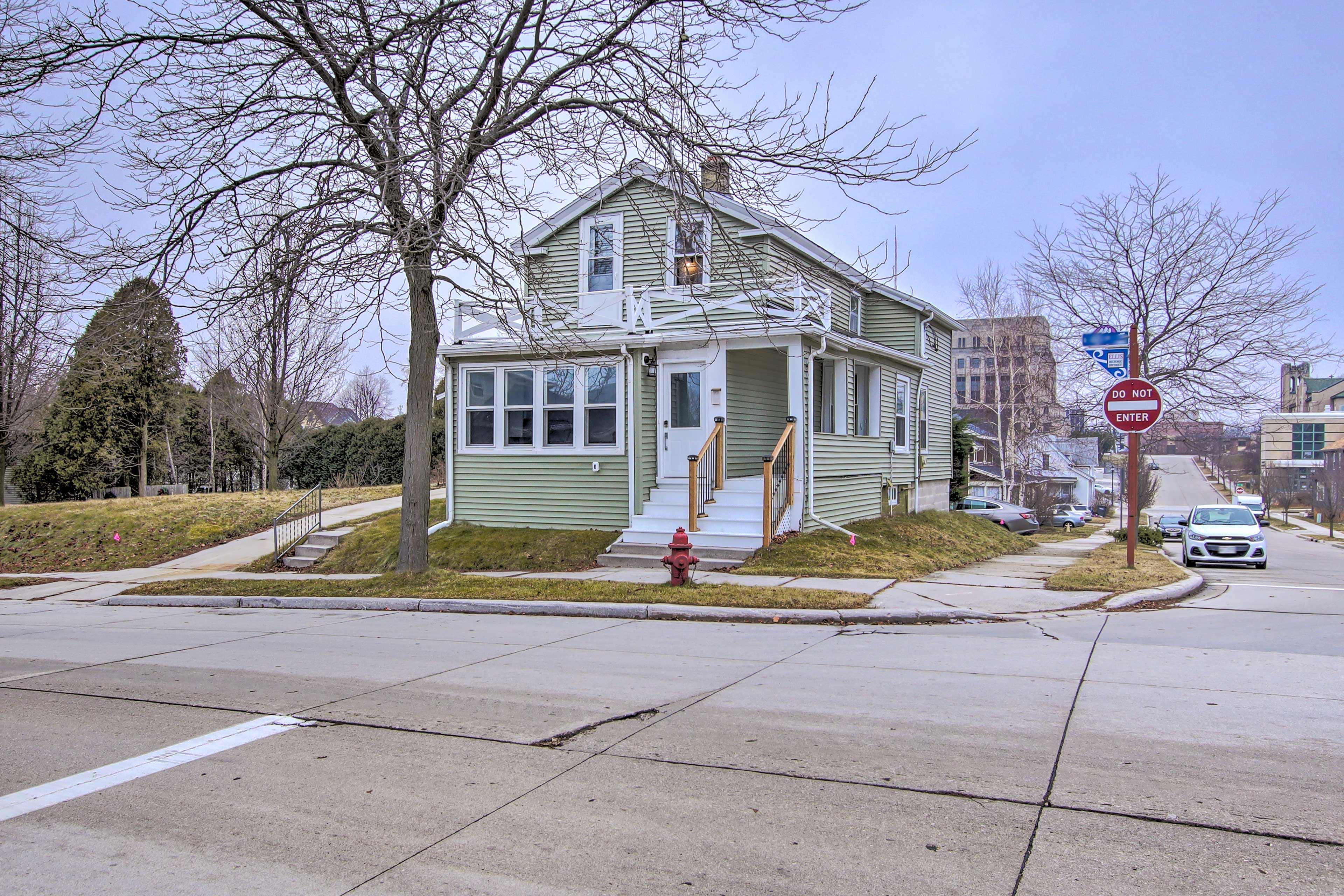 Property Exterior | Driveway Parking (1 Vehicle) | Free Street Parking