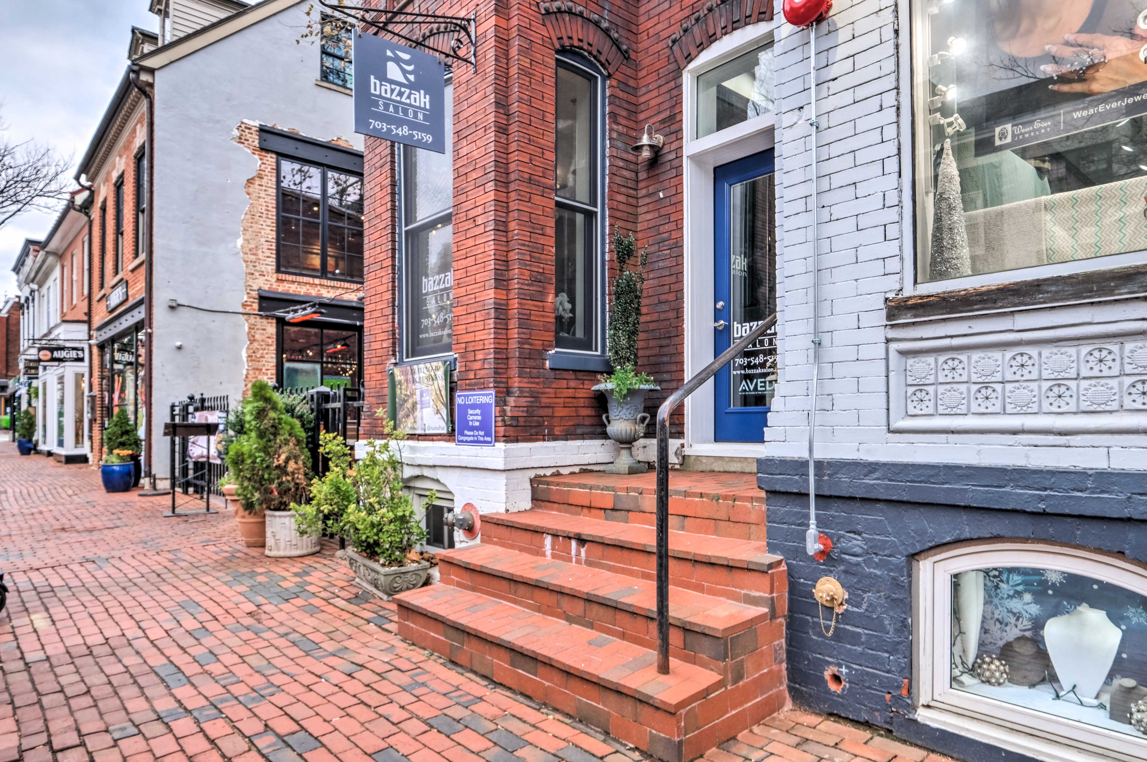 Modern Townhome in Historic Dtwn Alexandria!