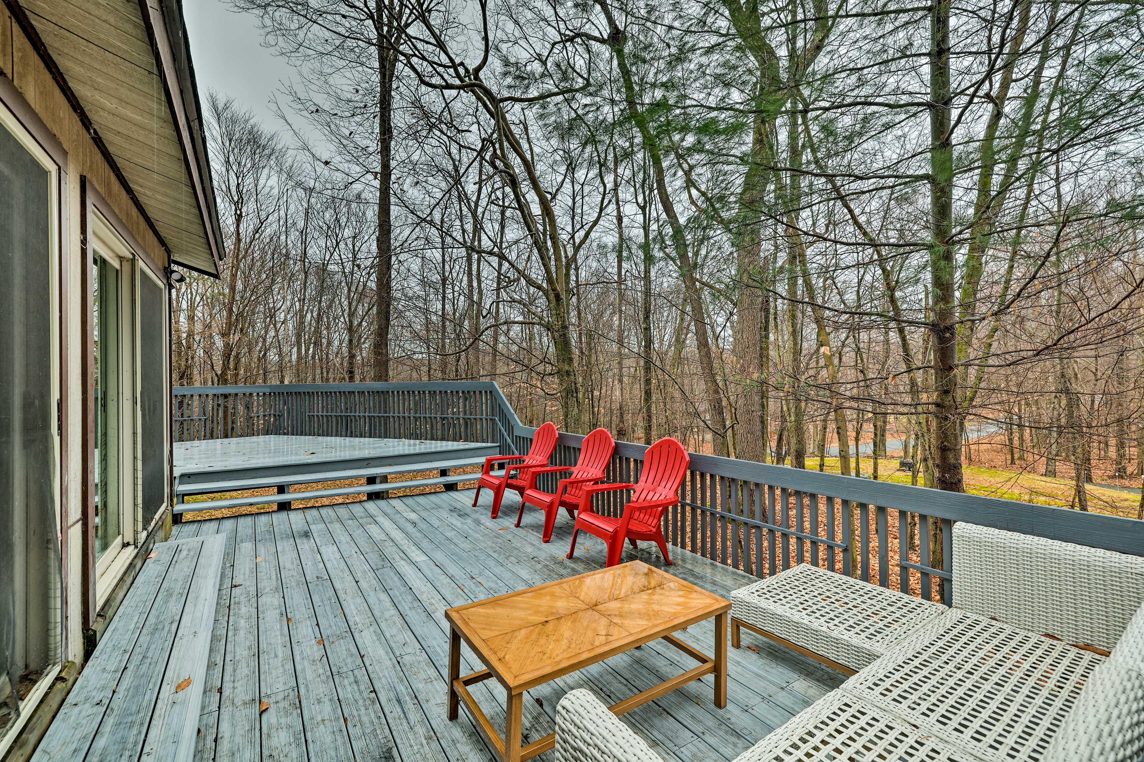 Wraparound Deck | 2nd Floor | Dining Area | Charcoal & Gas Grill