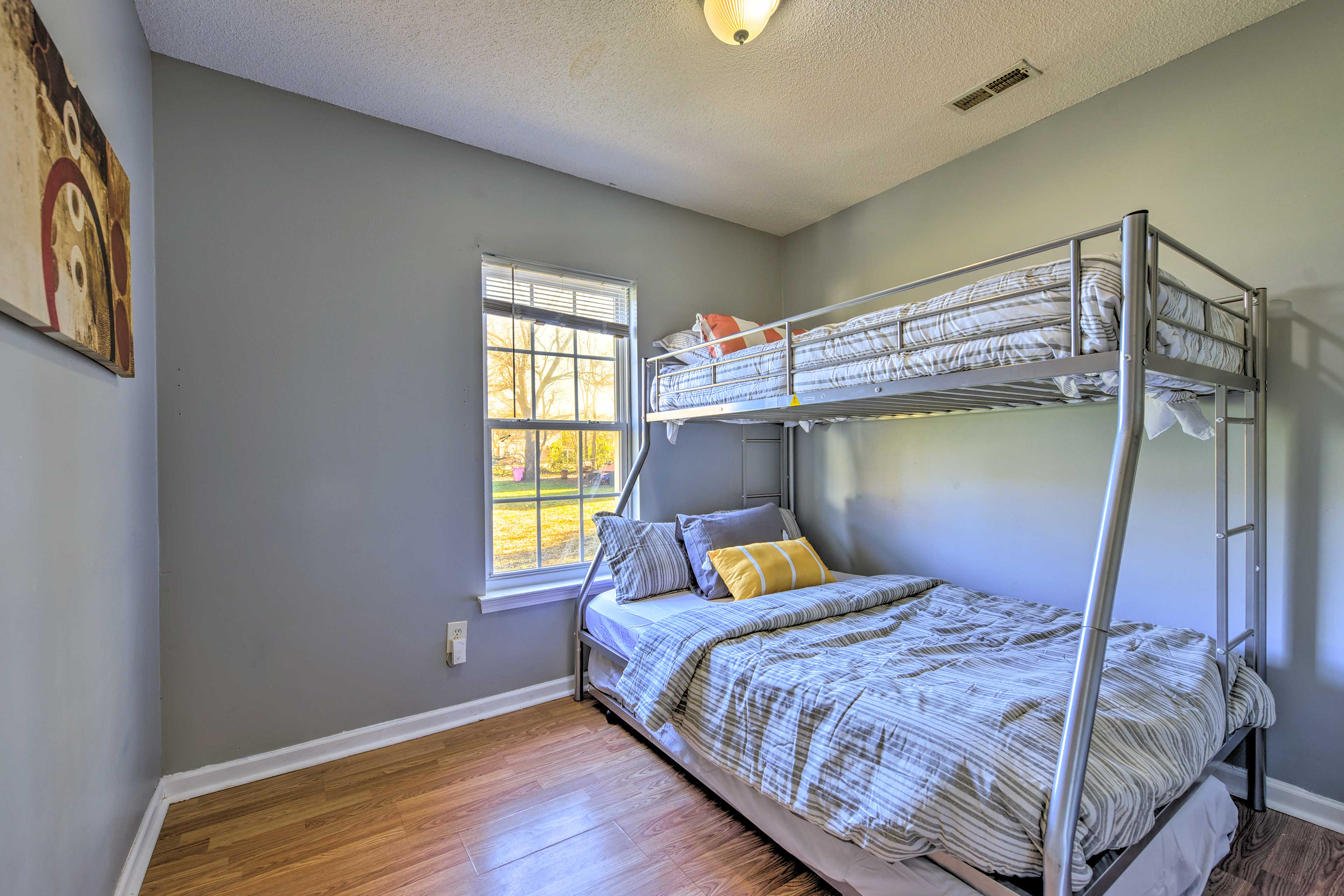 Bedroom 3 | Twin/Full Bunk Bed w/ Twin Trundle | 1st Floor