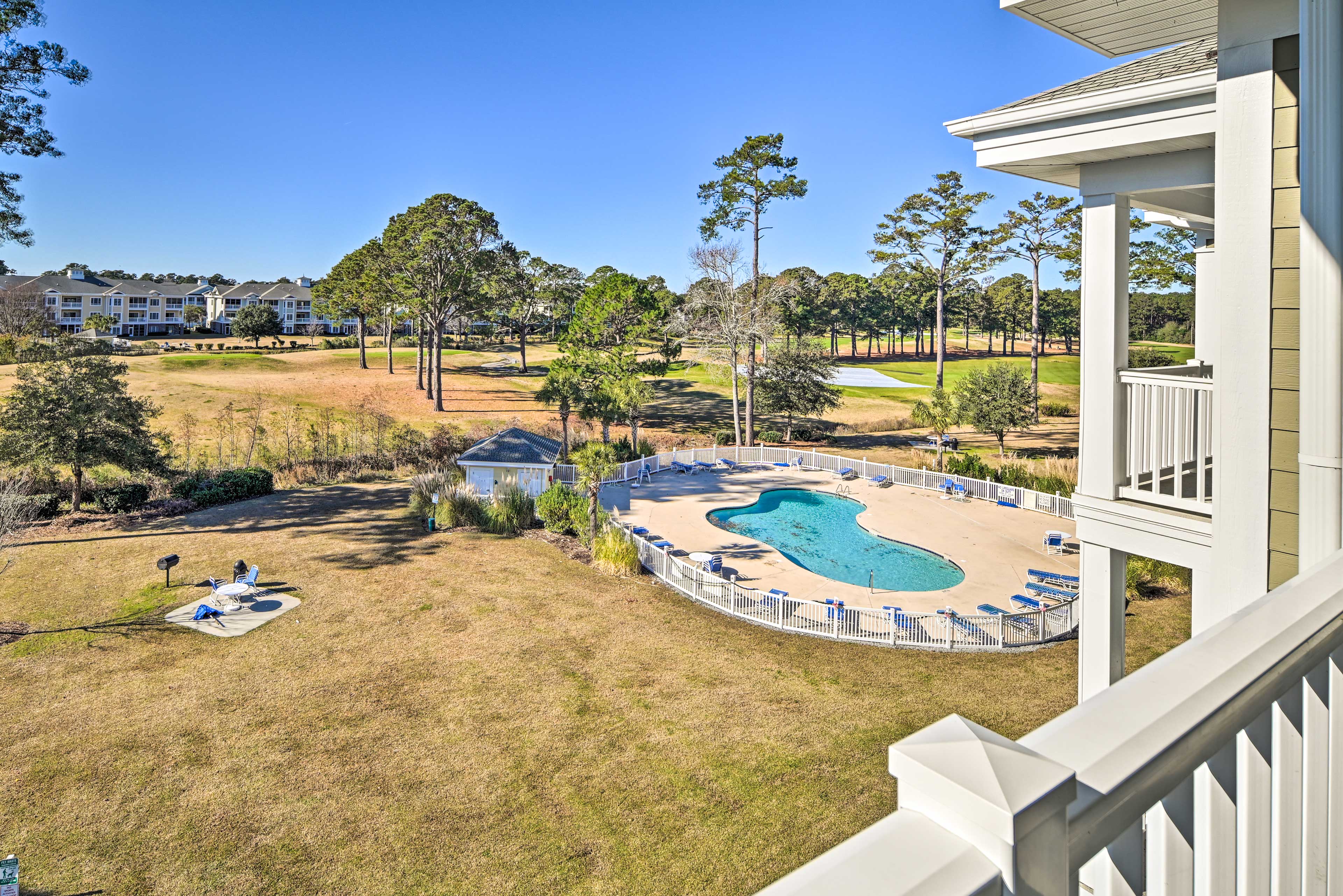Community Amenities | 7 Pools | Fitness Center | Grill Area