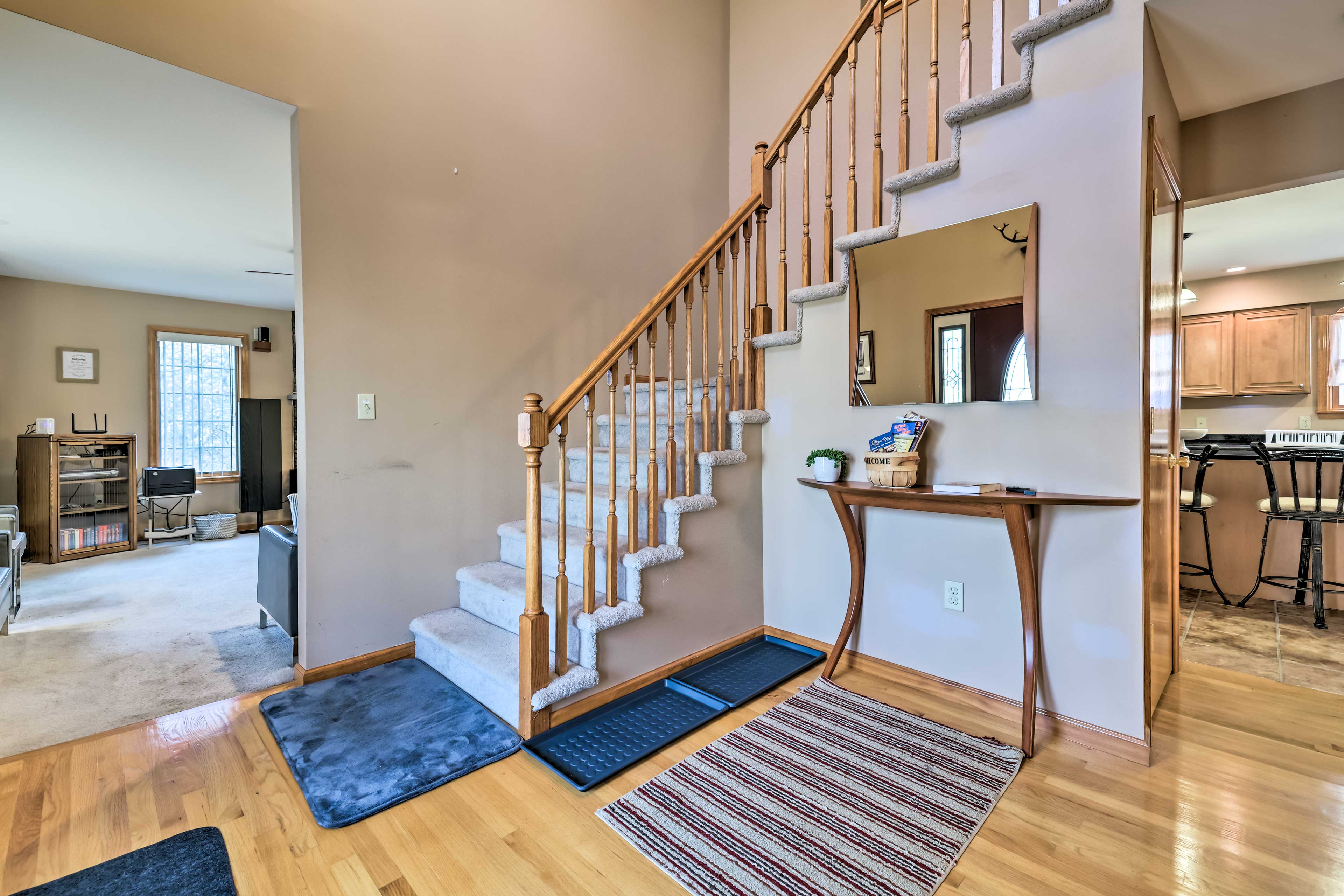 Foyer | Central A/C | Ceiling Fans