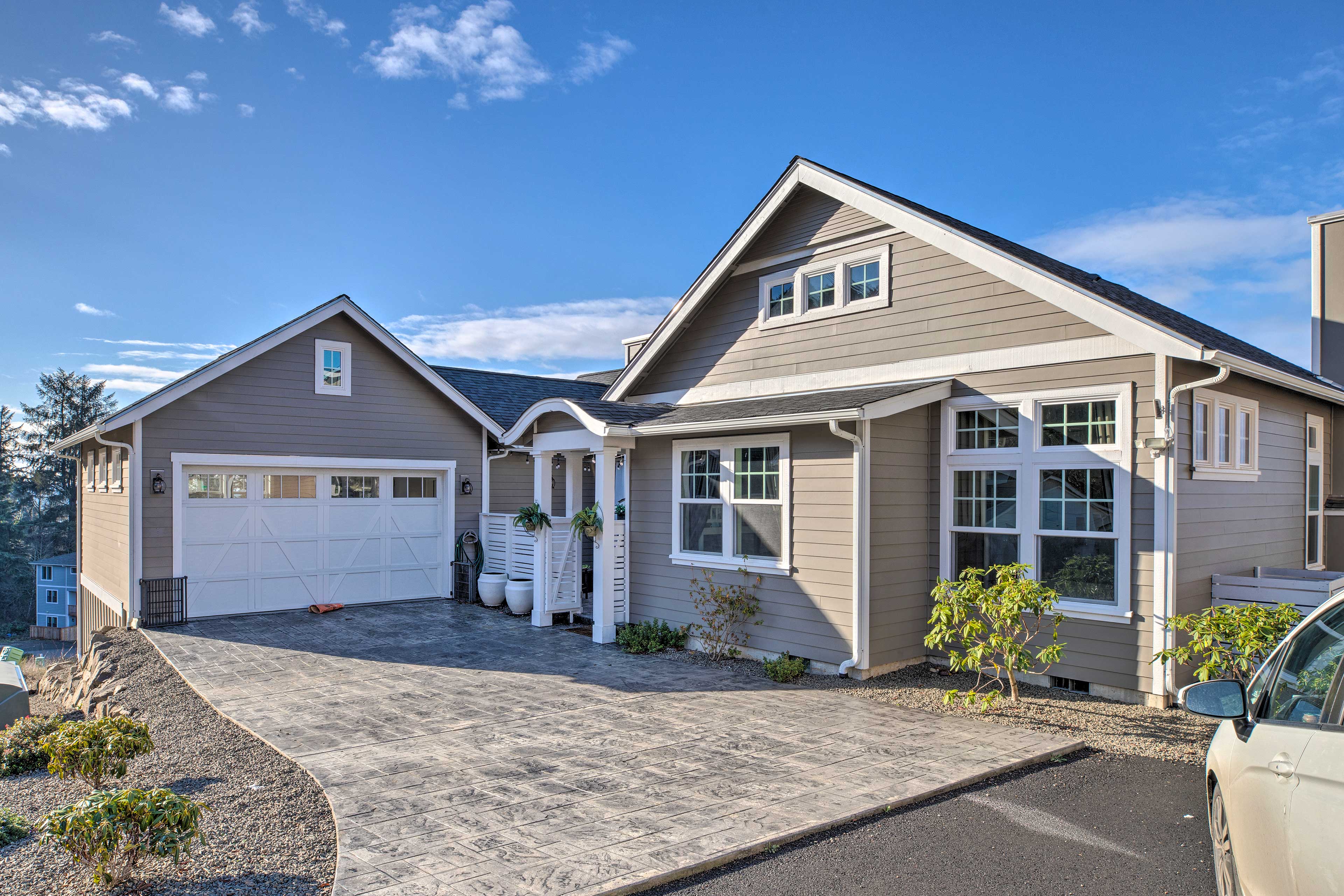 Parking | Garage (2 Vehicles) | Driveway (2 Vehicles) | Tesla Charger