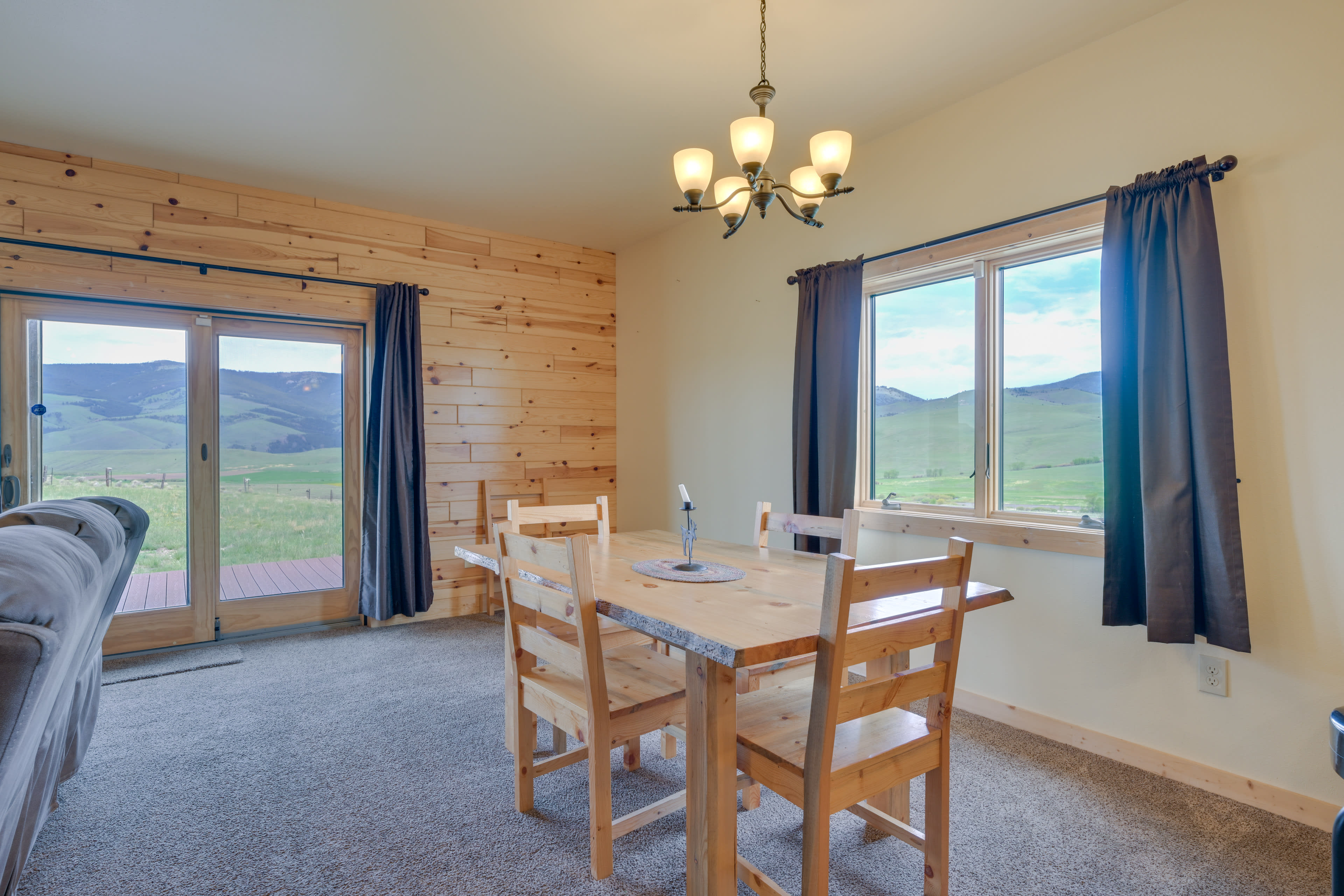 Dining Area | Dishware & Flatware