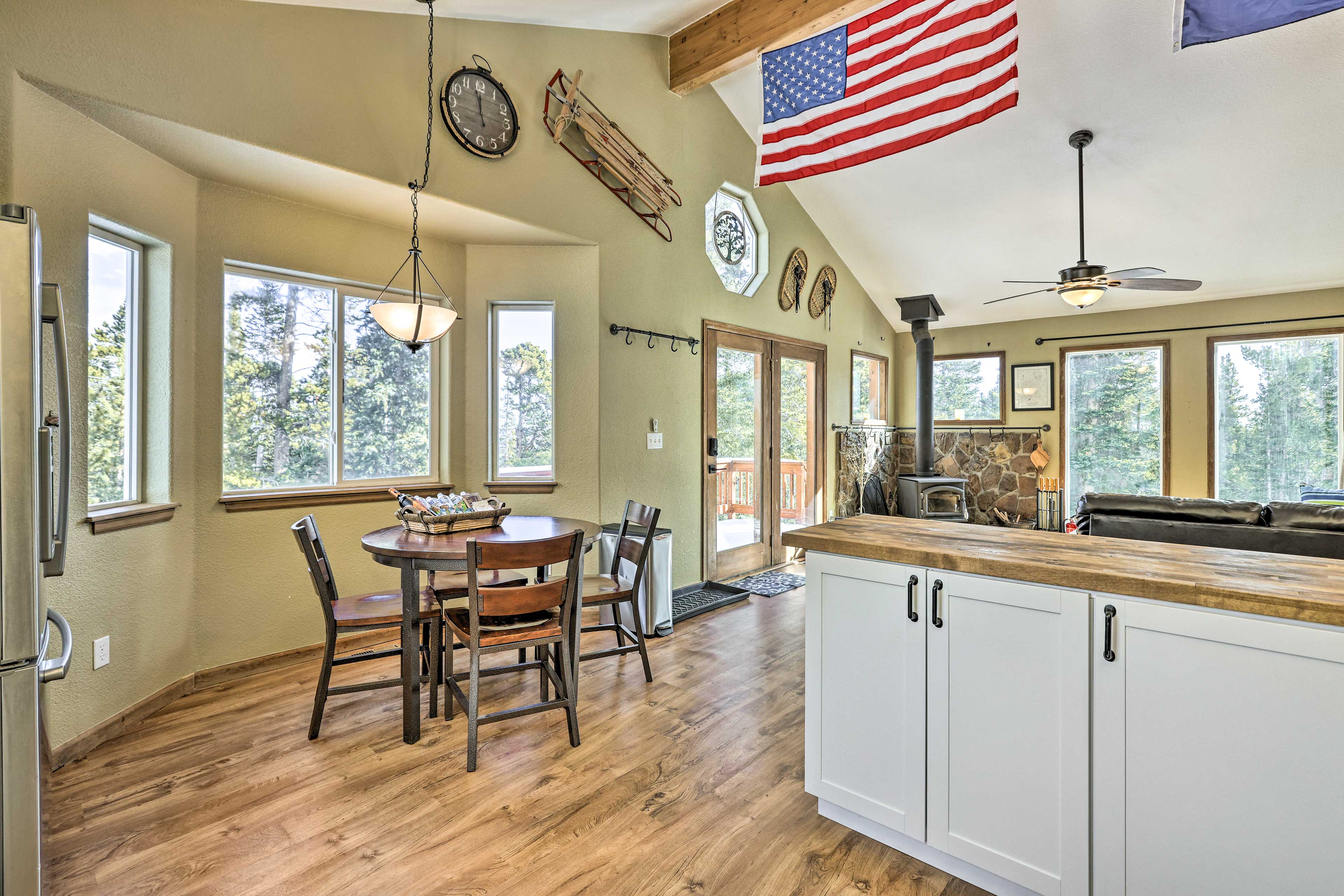 Dining Area | Main Floor