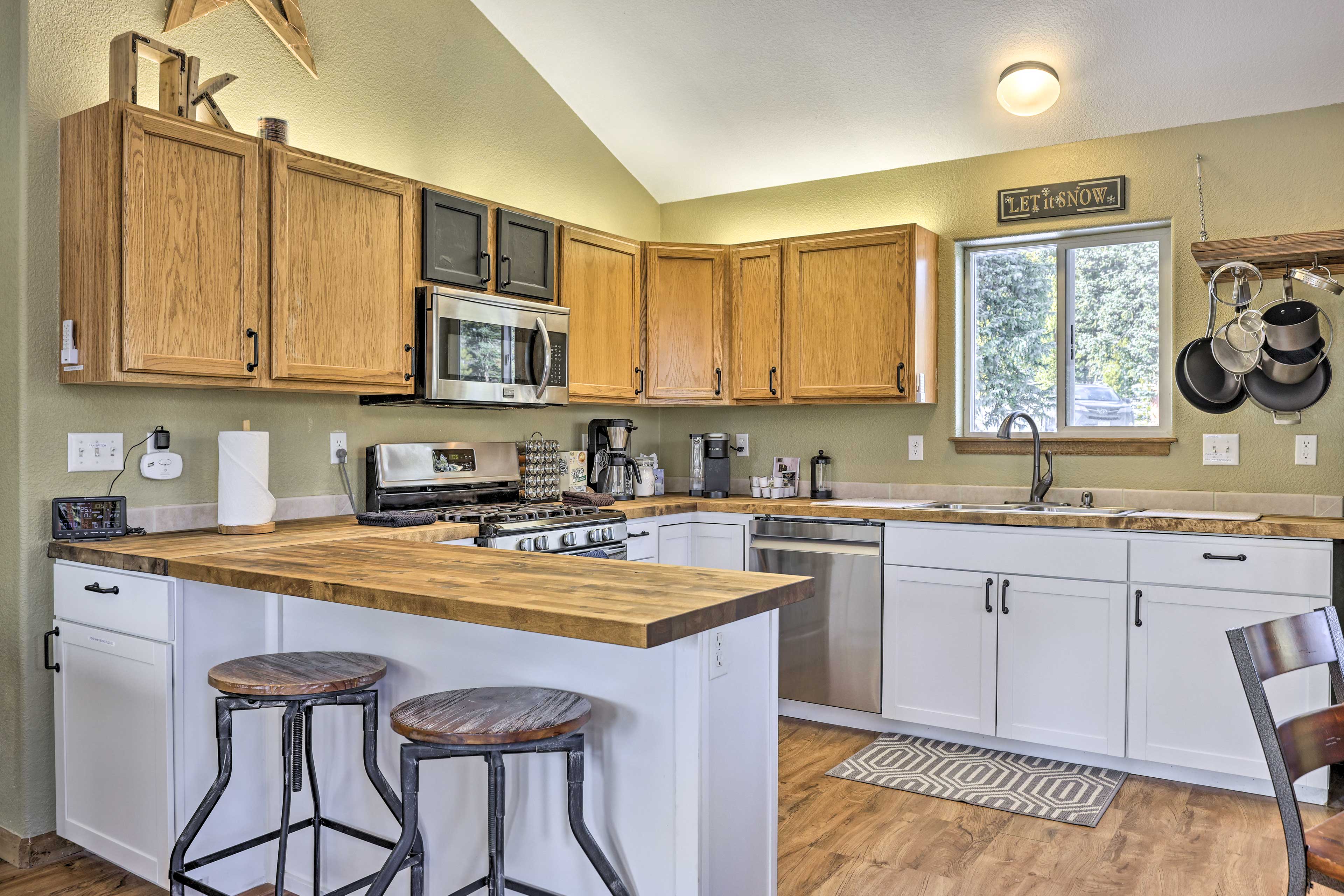 Kitchen | Main Floor