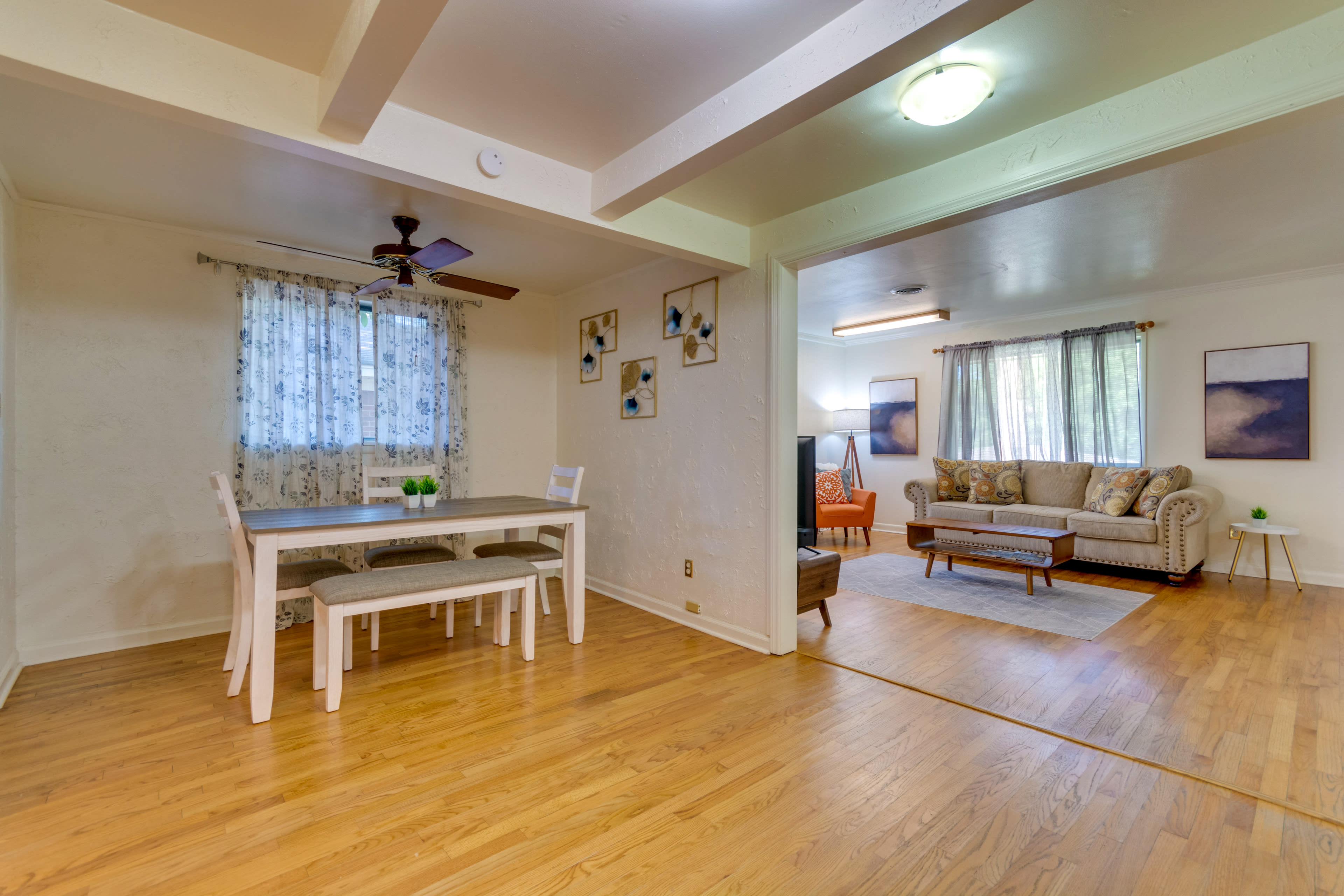 Dining Area | Dishware & Flatware Provided