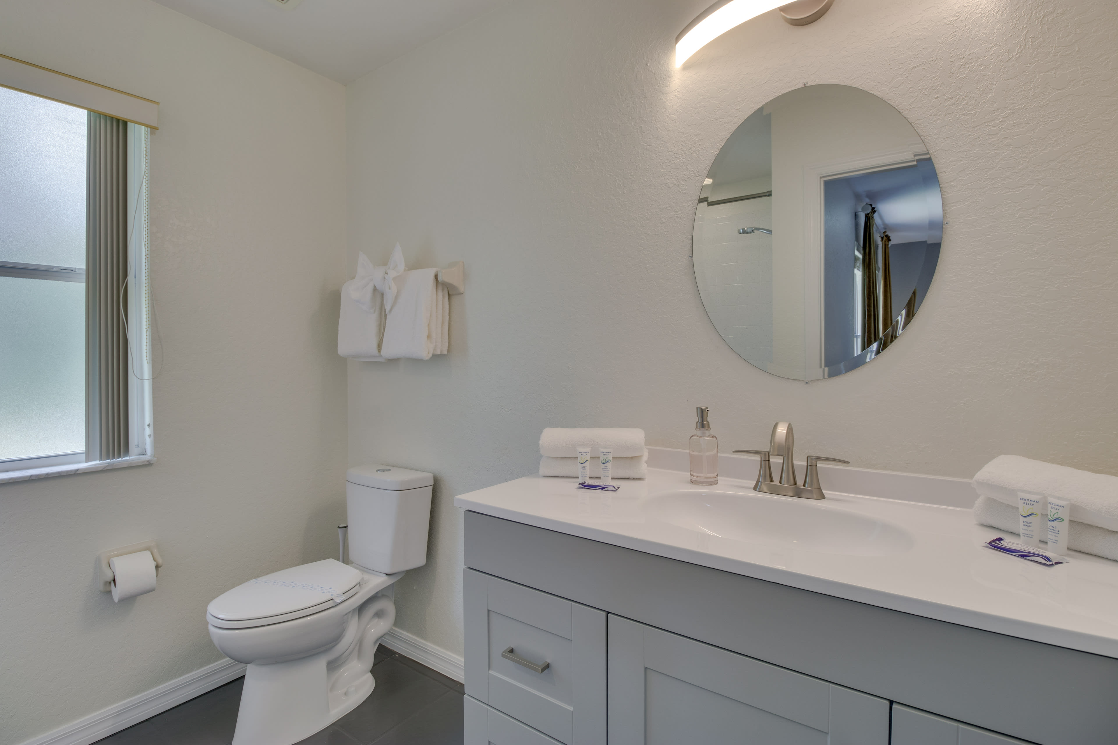 En-Suite Bathroom | 2nd Floor | Towels Provided