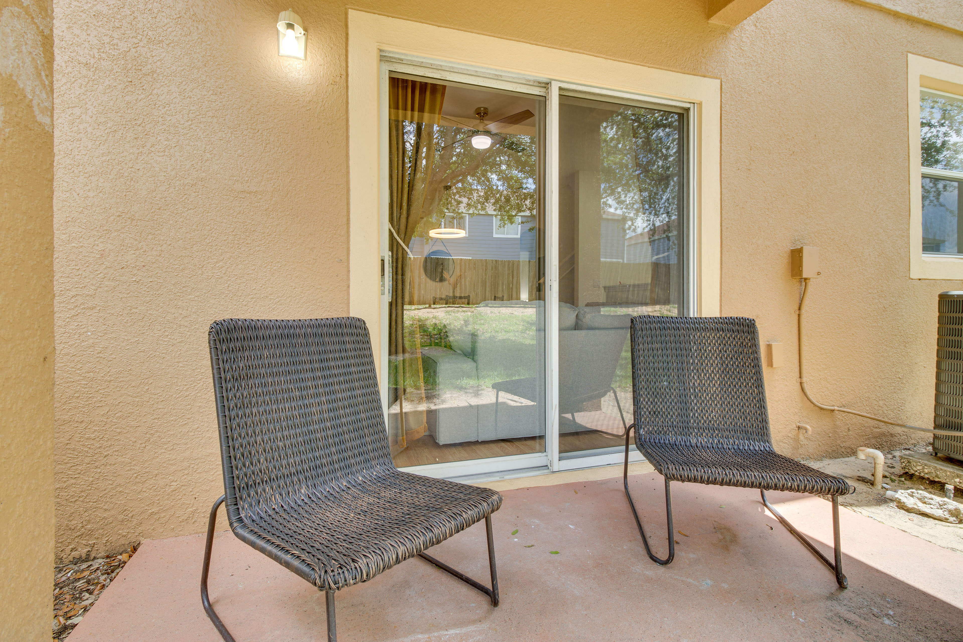 Private Patio | Seating