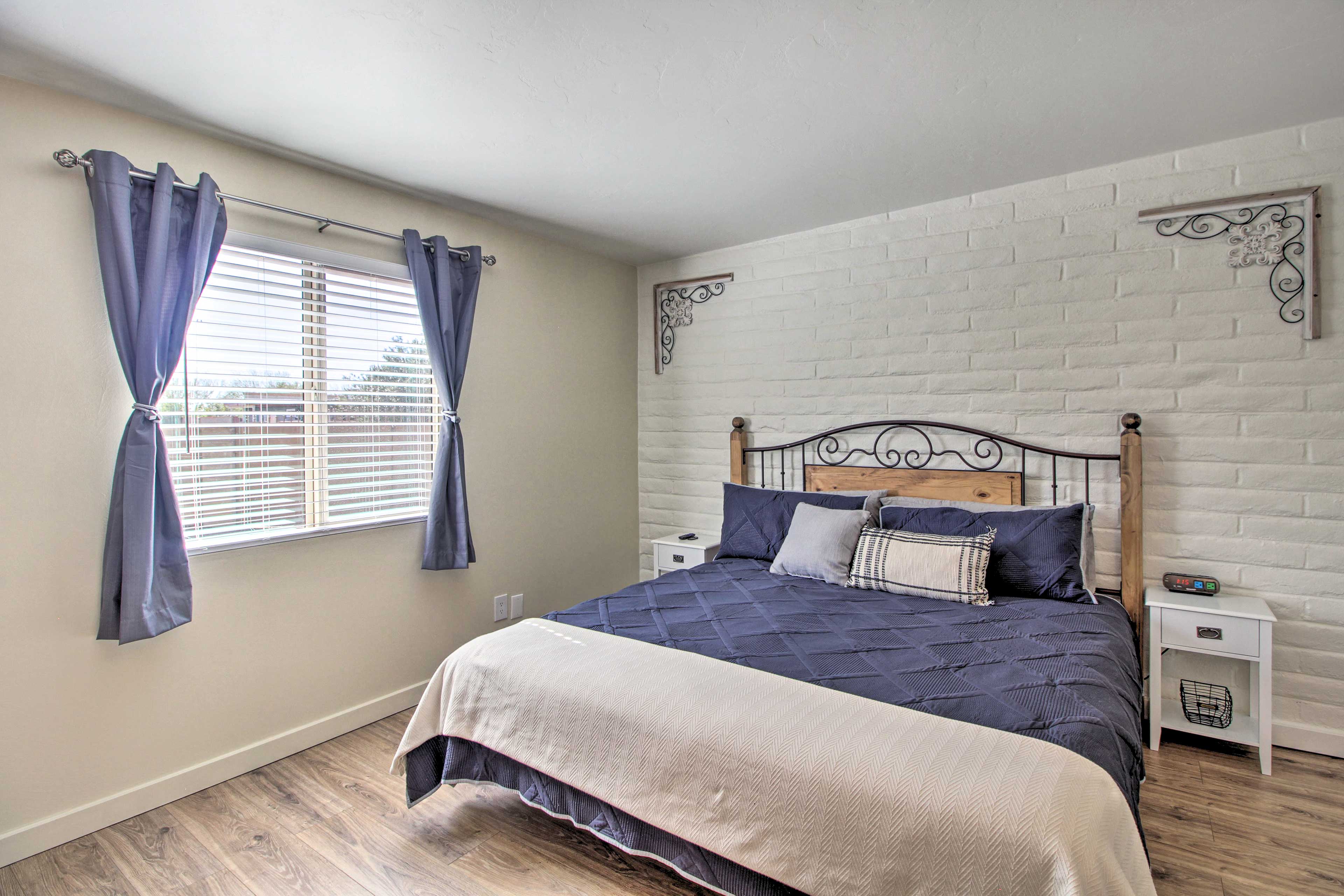 Bedroom 1 | Main Level | King Bed | Linens Provided | Smart TV