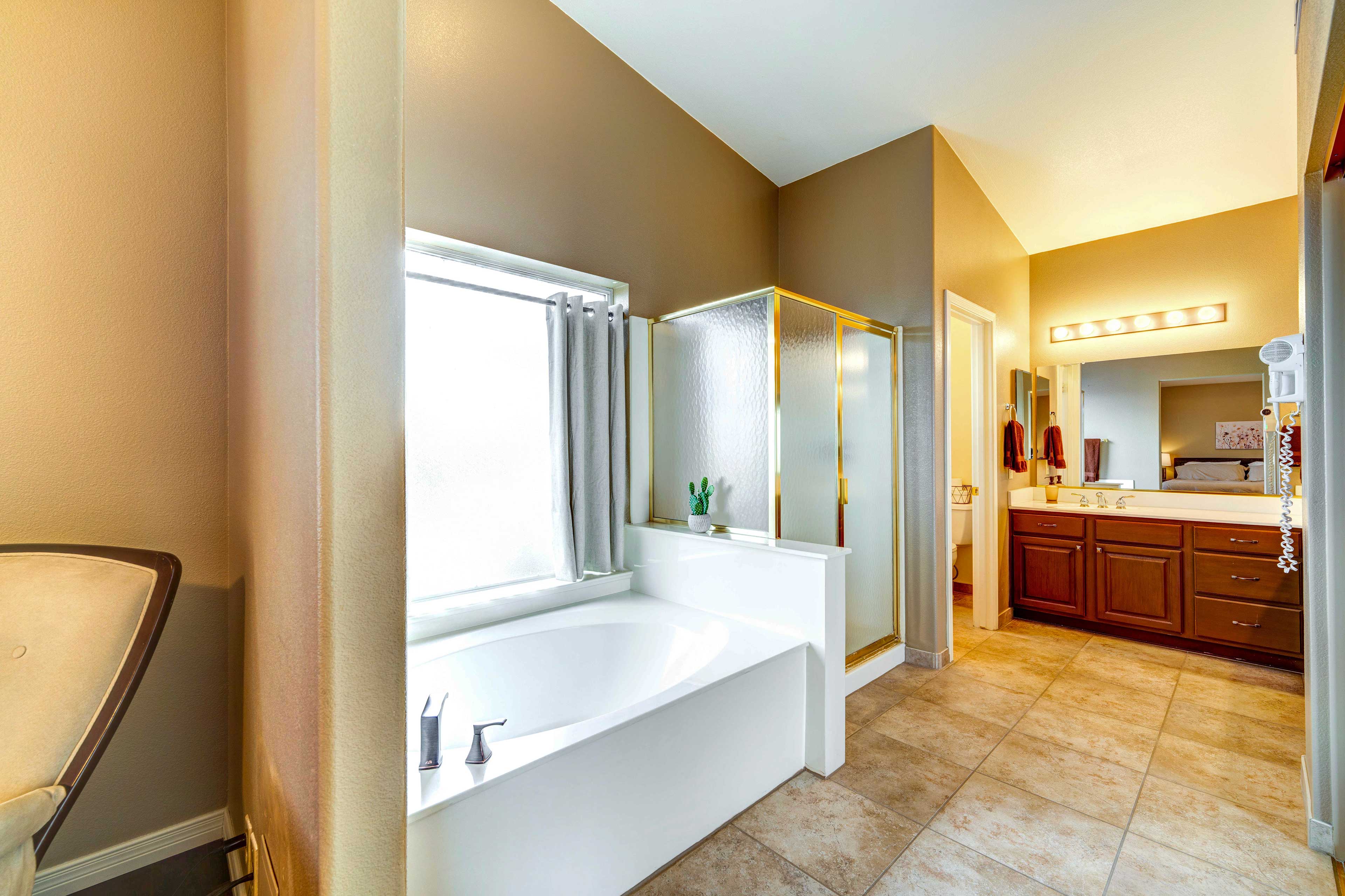 En-Suite Bathroom | Towels Provided | Hair Dryer