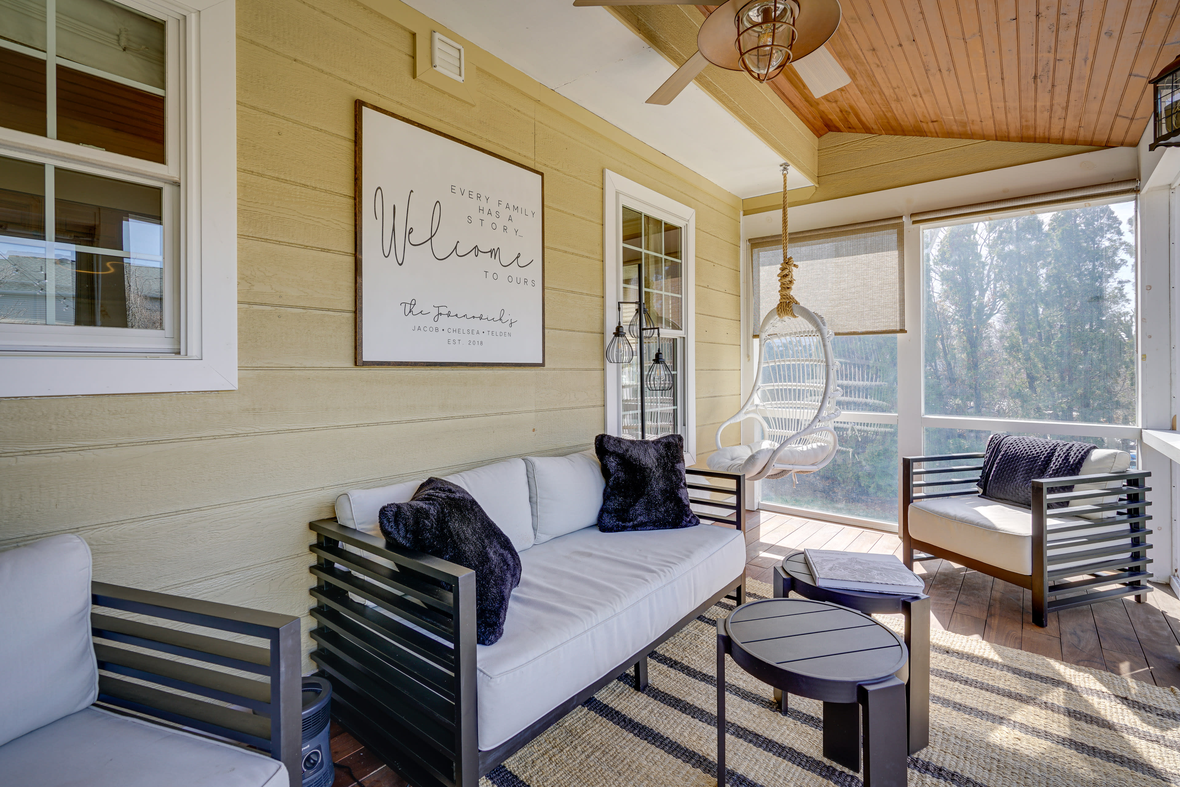 Furnished Sunroom