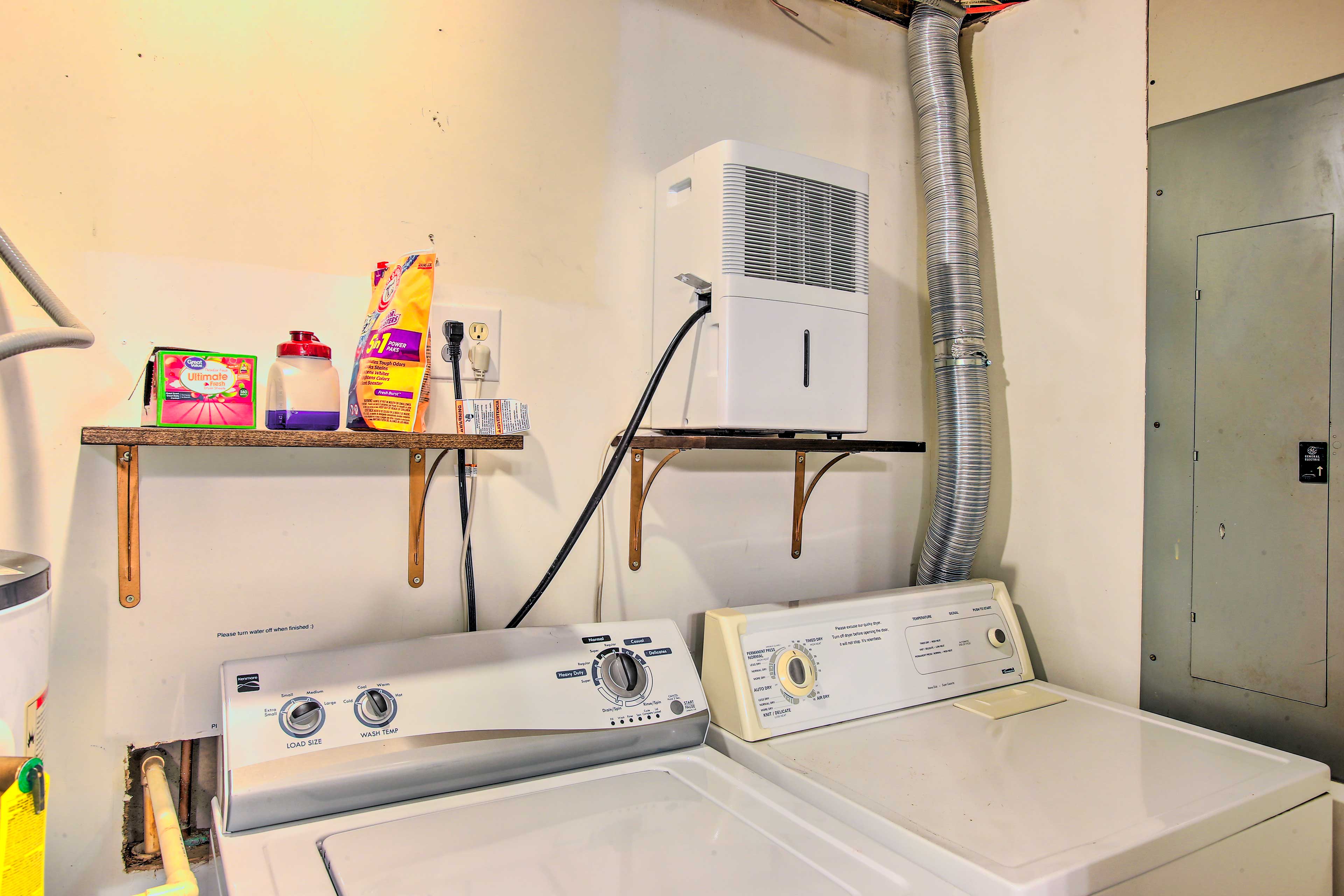 Laundry Area | Washer/Dryer | Laundry Detergent