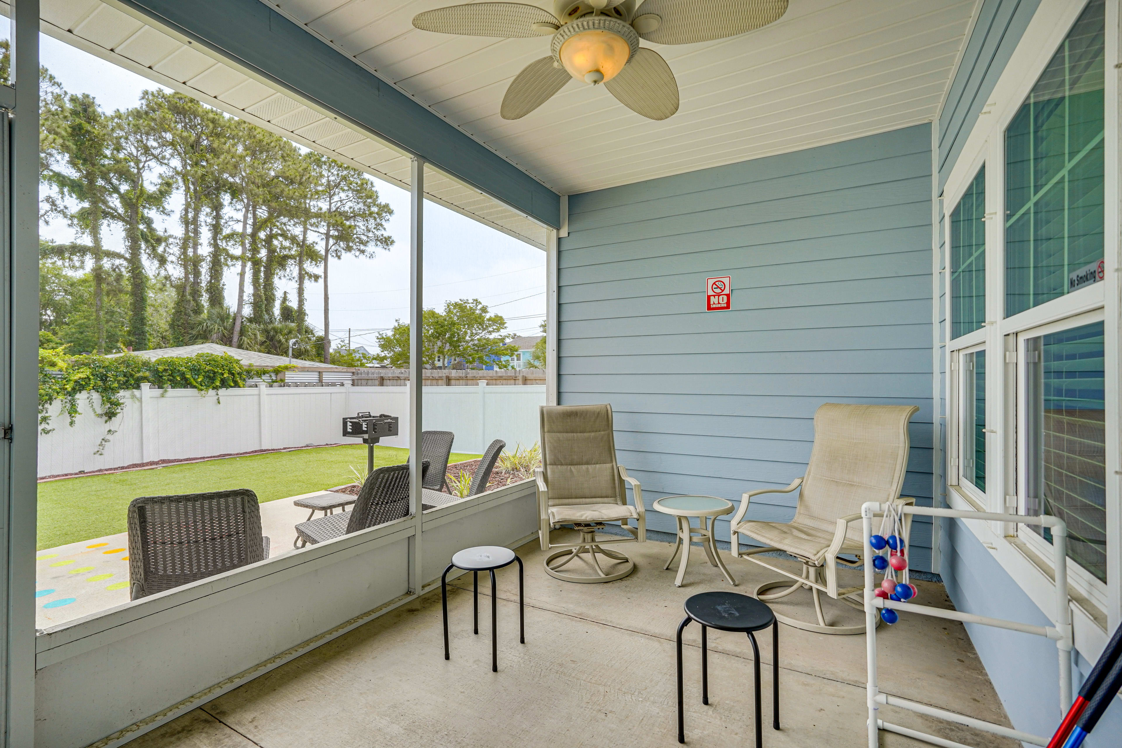 Private Screened Lanai | Outdoor Seating