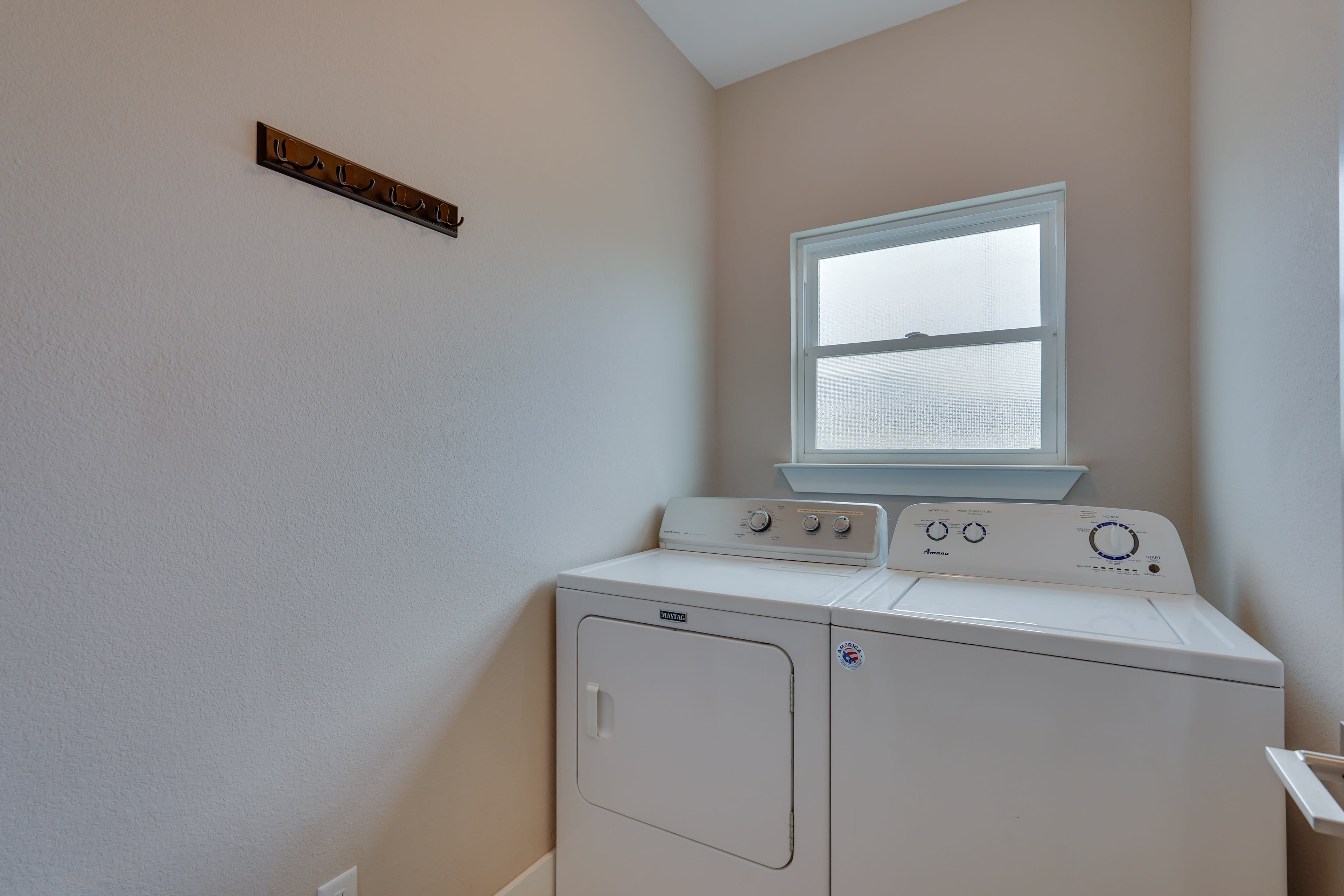 In-Unit Laundry | Washer & Dryer