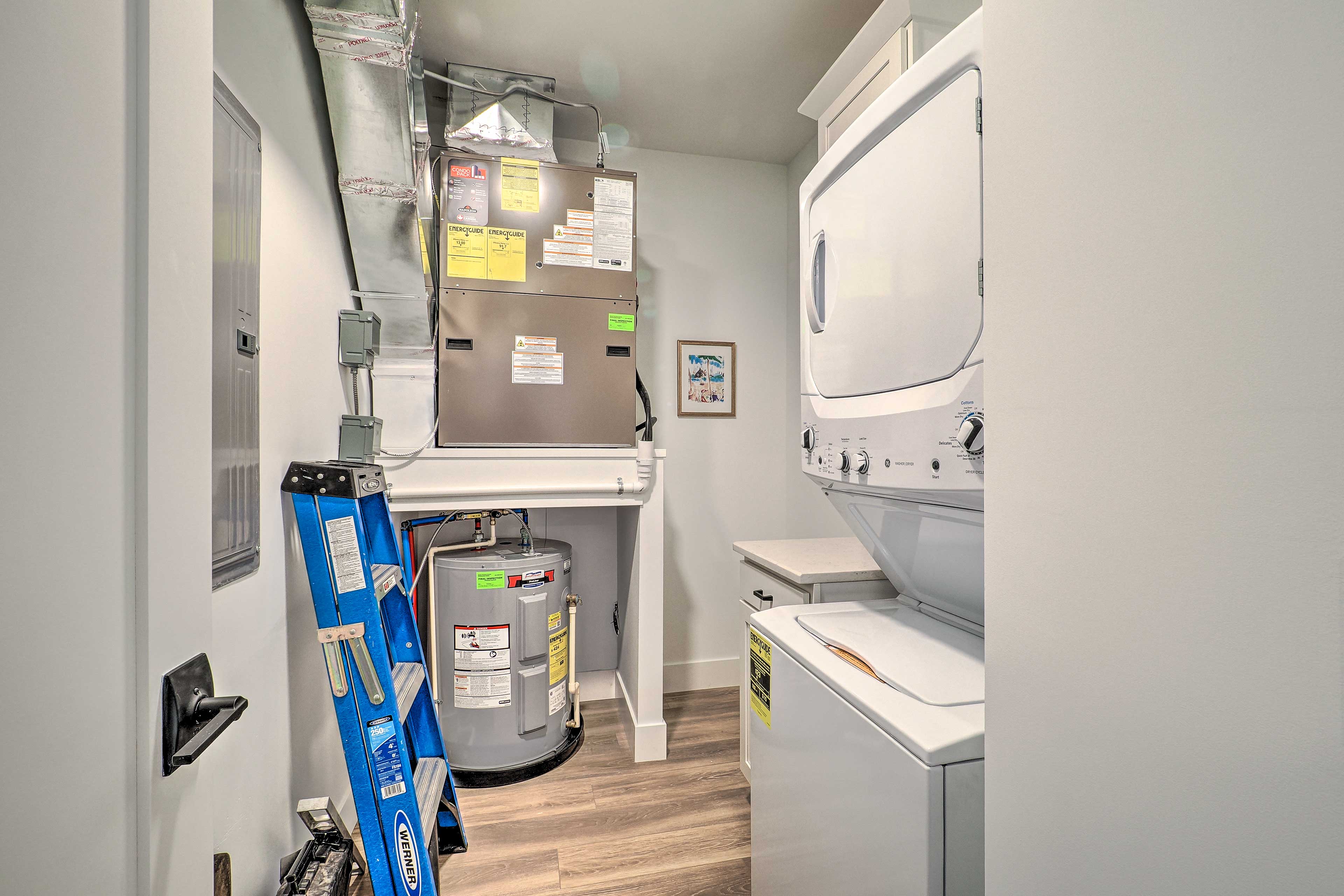 Laundry Area | Washer/Dryer | Iron/Board | Hangers