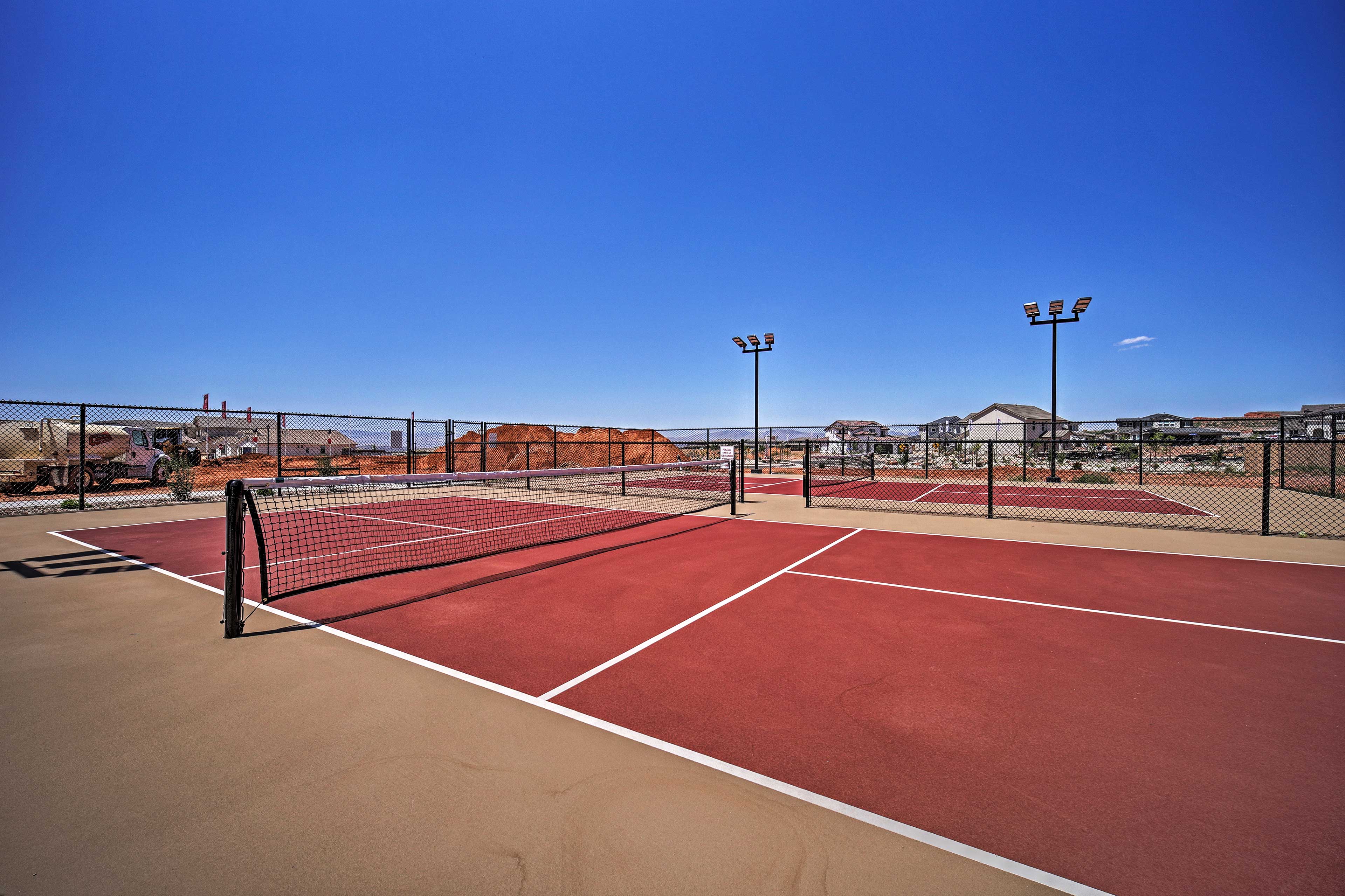 Community Amenities | Tennis Courts | Pickleball Courts | Recreation Center