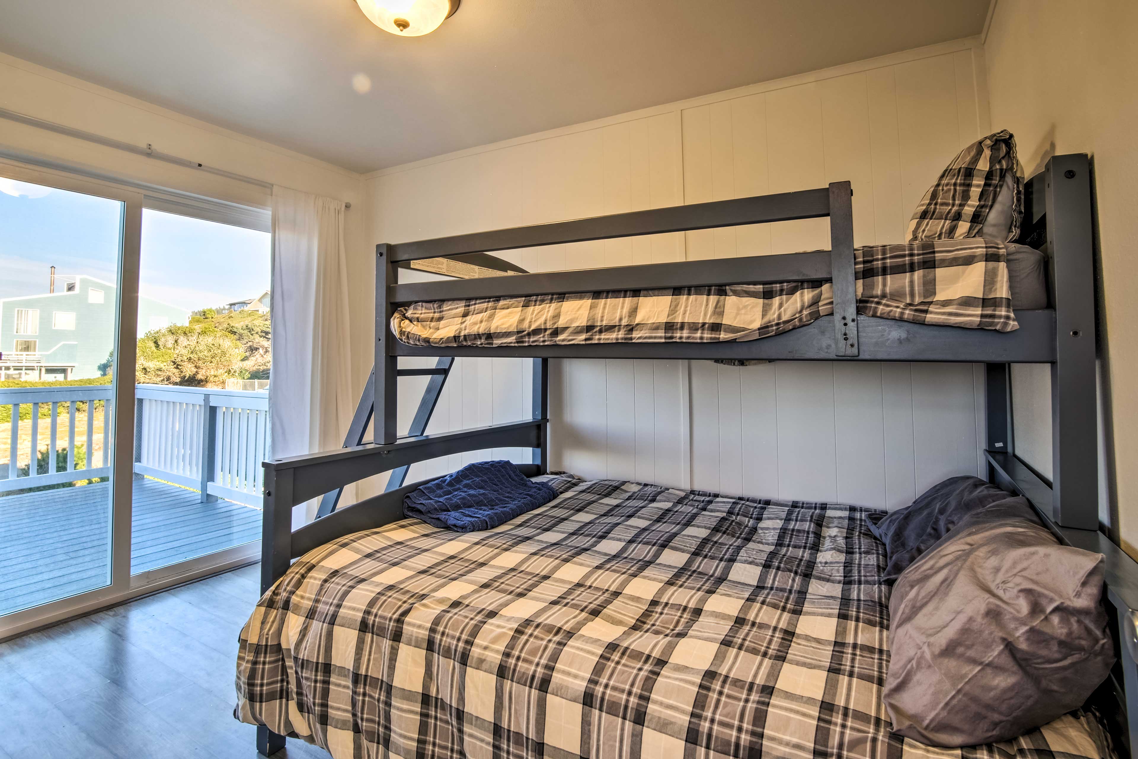 Bedroom 3 | Main Level | Twin/Full Bunk Bed | Twin Fold-Out Mattress Available